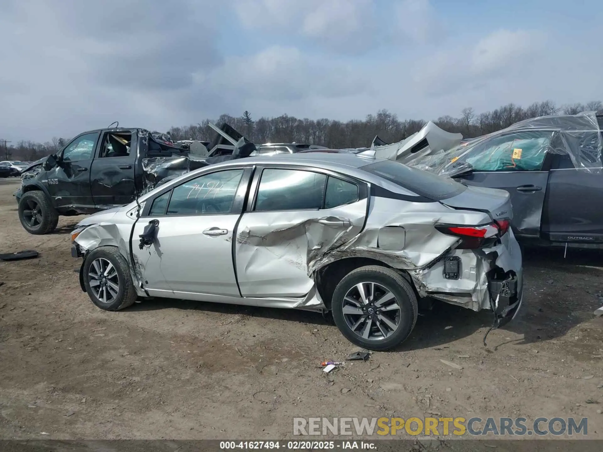 14 Photograph of a damaged car 3N1CN8EV1ML889114 NISSAN VERSA 2021