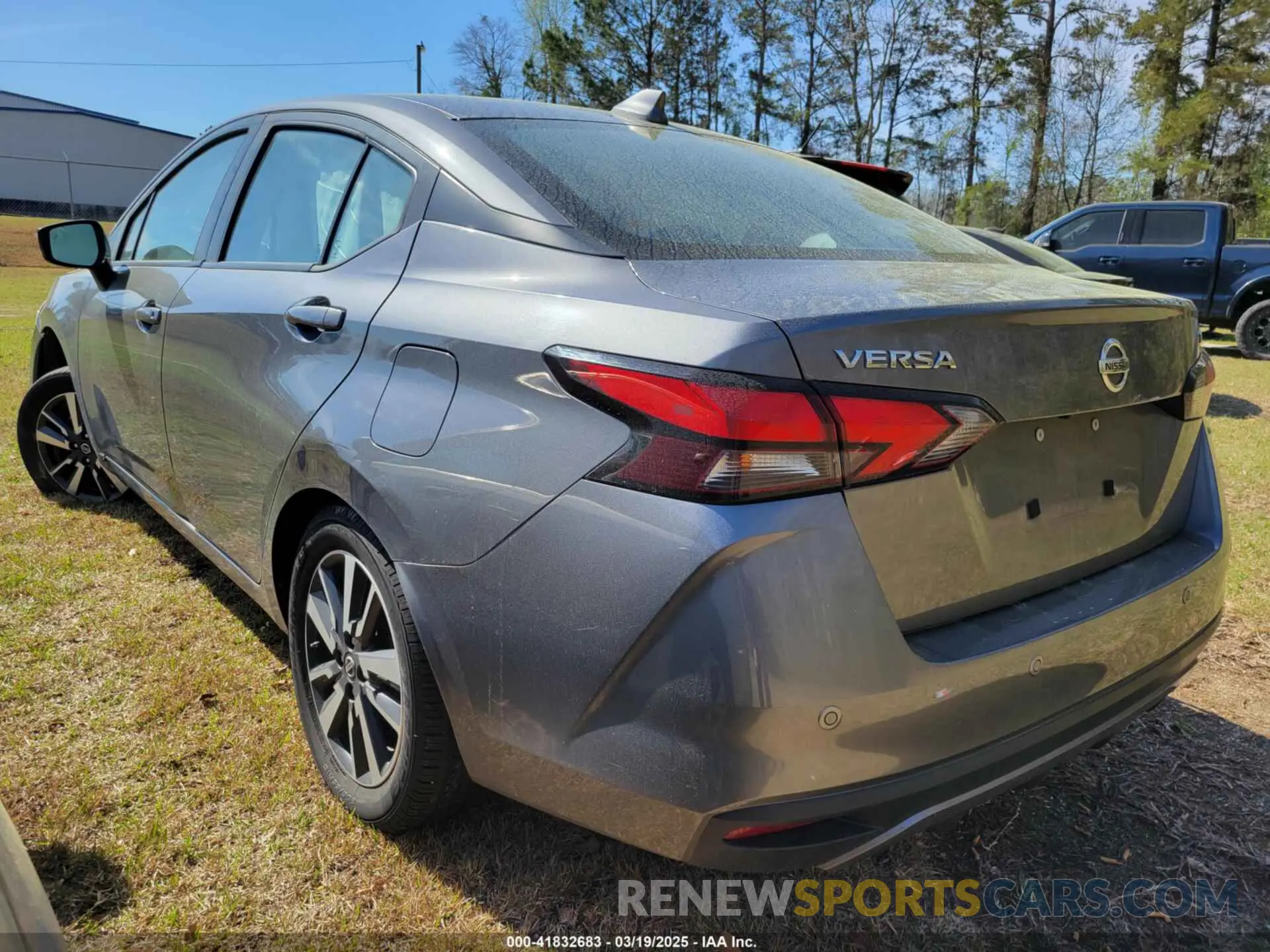 3 Photograph of a damaged car 3N1CN8EV2ML824353 NISSAN VERSA 2021