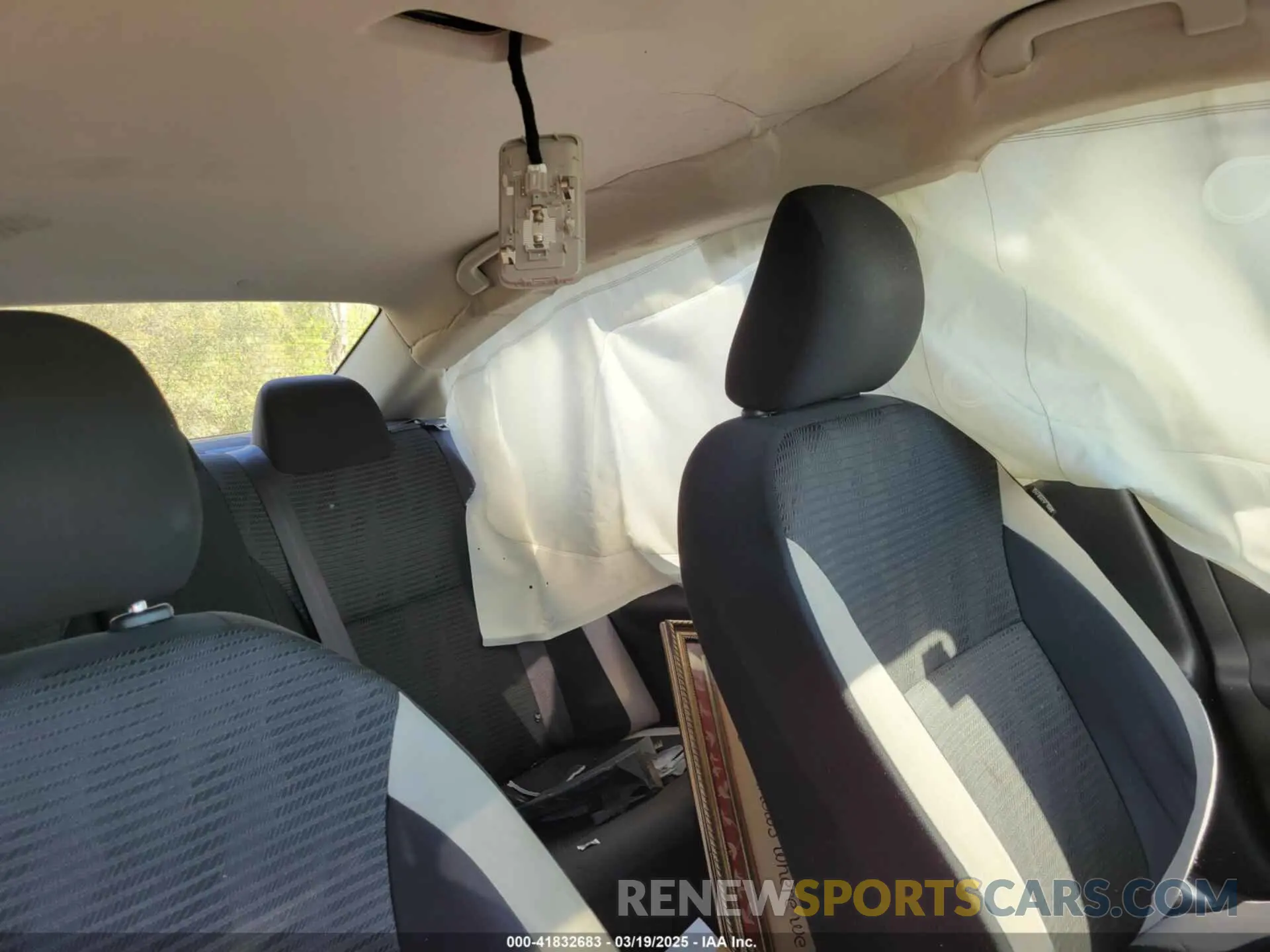 8 Photograph of a damaged car 3N1CN8EV2ML824353 NISSAN VERSA 2021