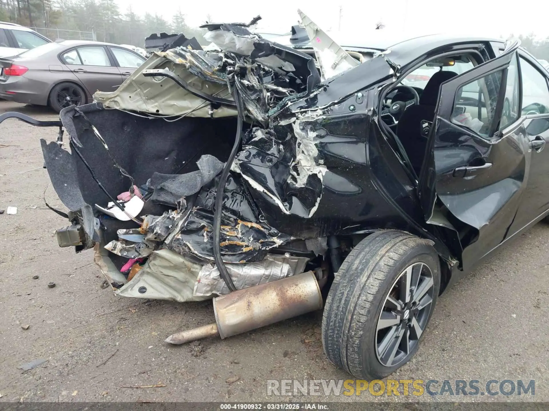19 Photograph of a damaged car 3N1CN8EV2ML843887 NISSAN VERSA 2021