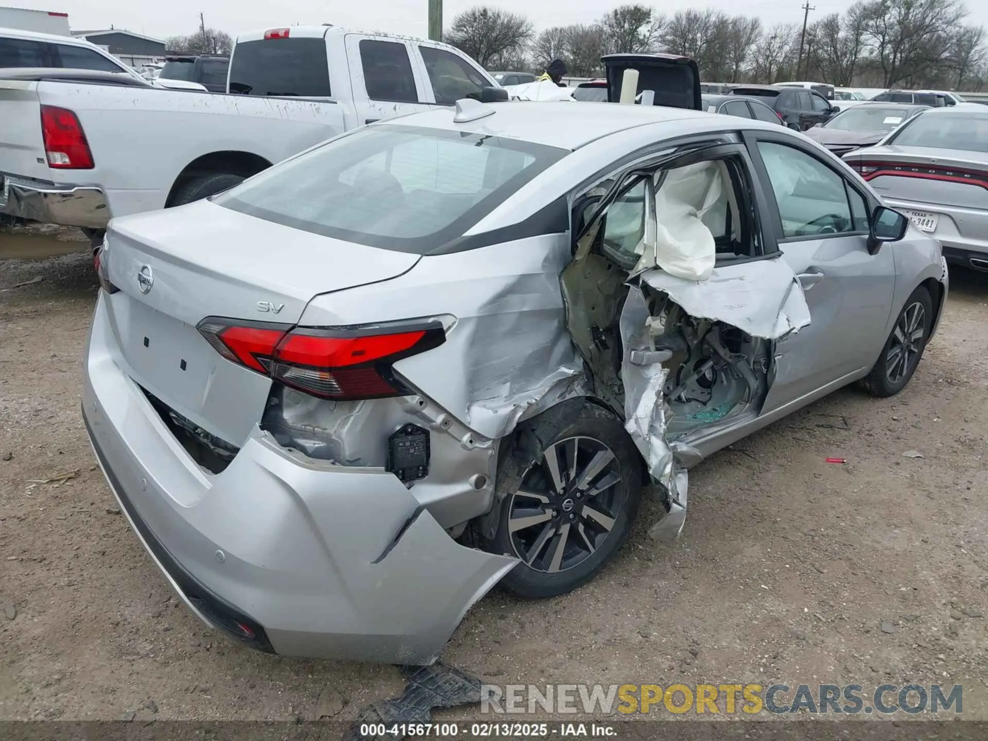 4 Photograph of a damaged car 3N1CN8EV2ML846837 NISSAN VERSA 2021