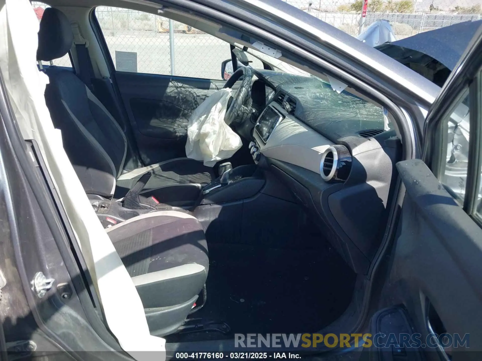 5 Photograph of a damaged car 3N1CN8EV3ML828833 NISSAN VERSA 2021
