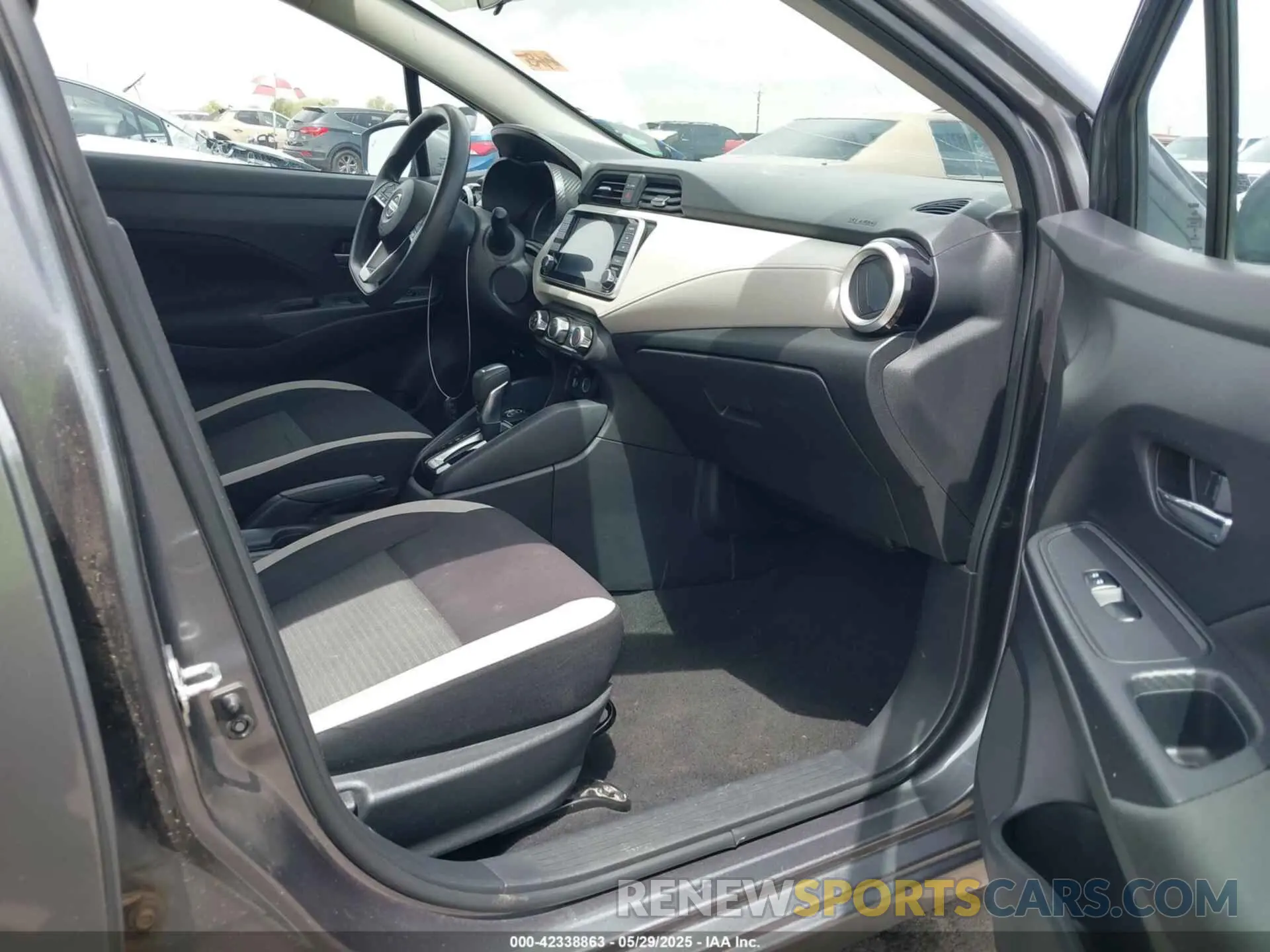 5 Photograph of a damaged car 3N1CN8EV3ML831019 NISSAN VERSA 2021