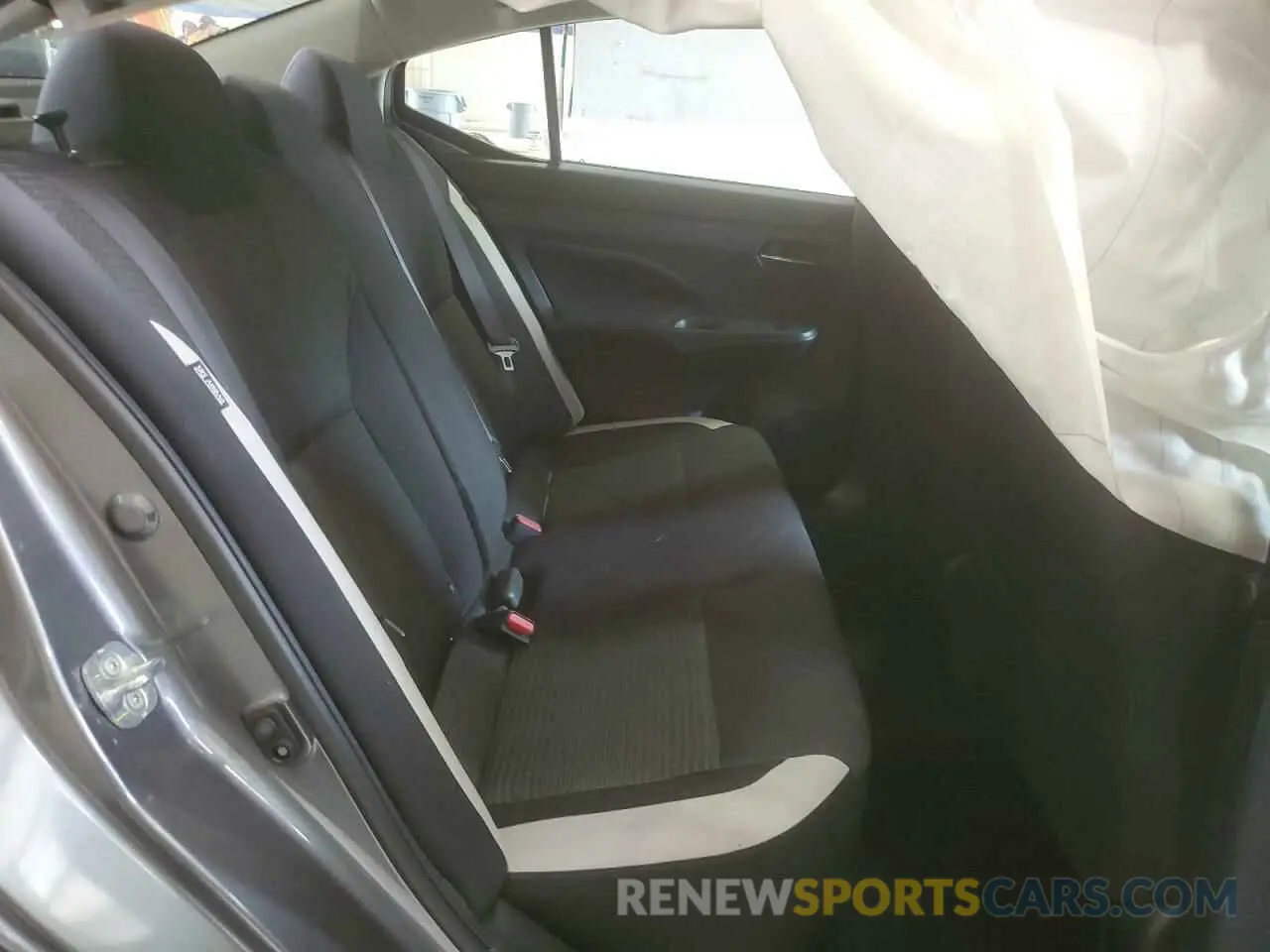 10 Photograph of a damaged car 3N1CN8EV3ML832624 NISSAN VERSA 2021