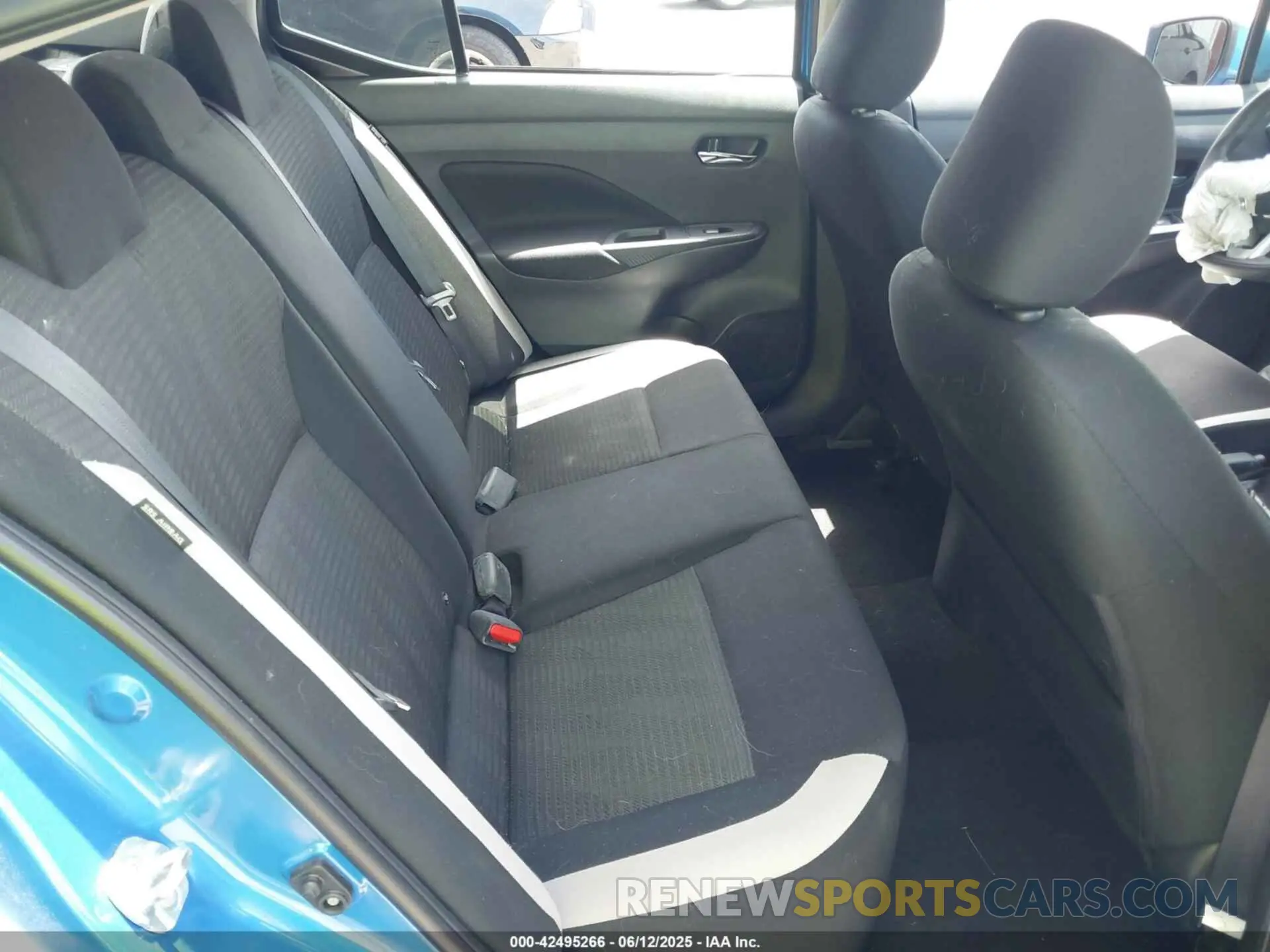 8 Photograph of a damaged car 3N1CN8EV3ML836592 NISSAN VERSA 2021