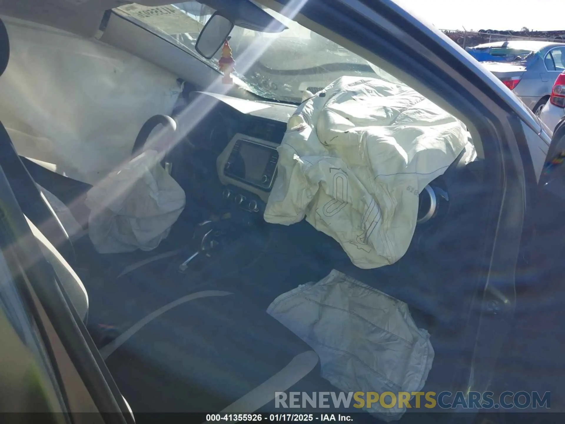 5 Photograph of a damaged car 3N1CN8EV3ML841162 NISSAN VERSA 2021