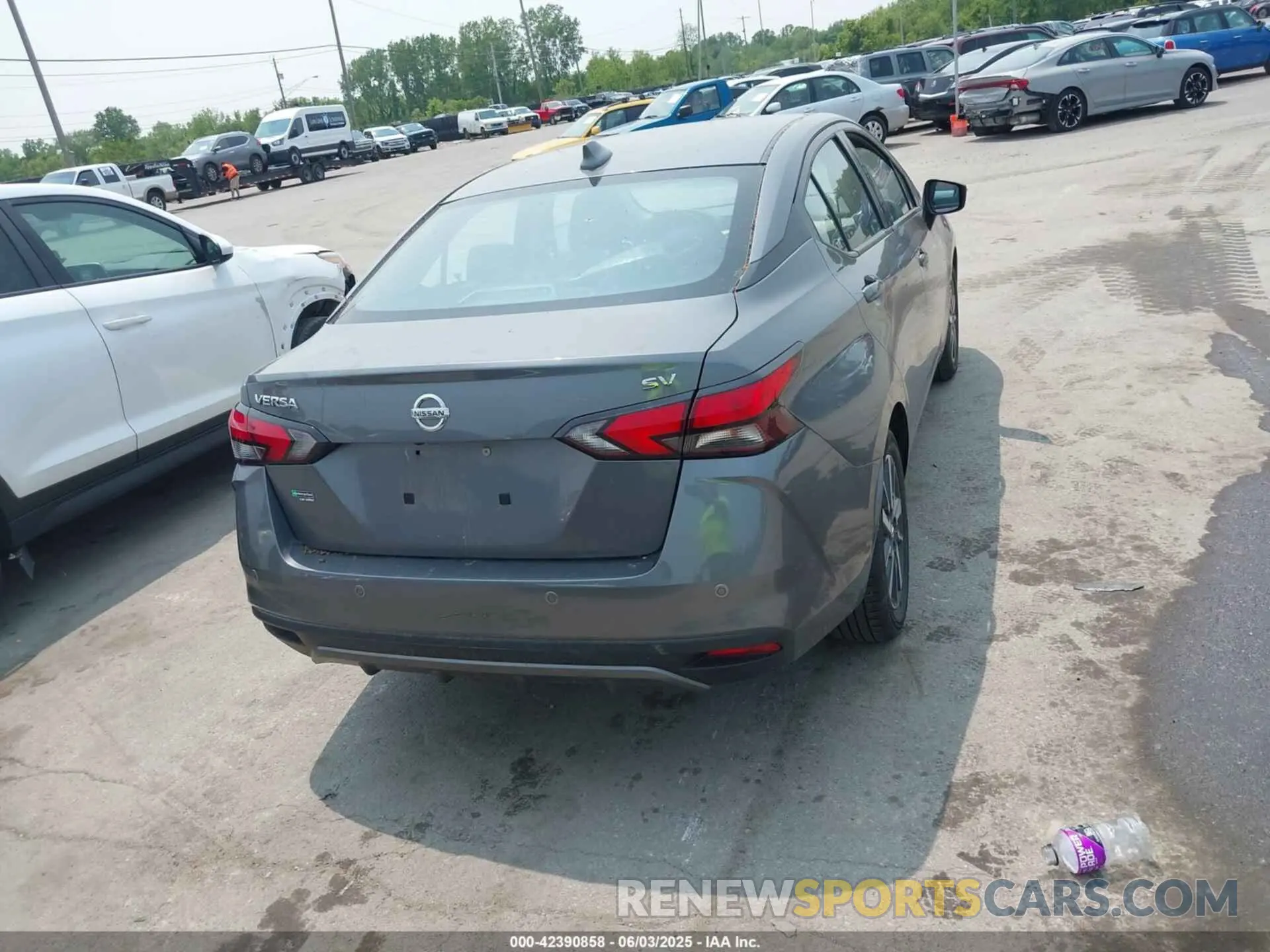 16 Photograph of a damaged car 3N1CN8EV3ML849701 NISSAN VERSA 2021