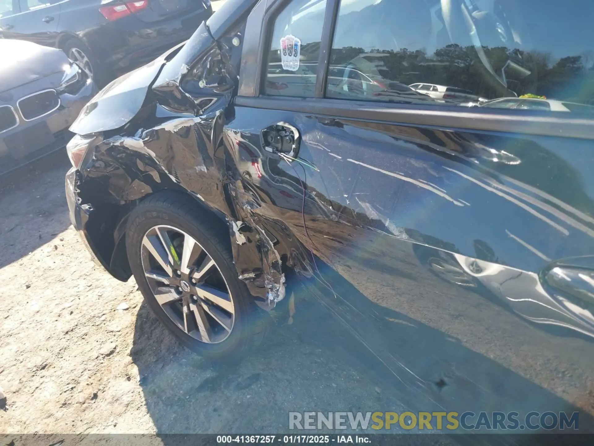 19 Photograph of a damaged car 3N1CN8EV3ML874243 NISSAN VERSA 2021