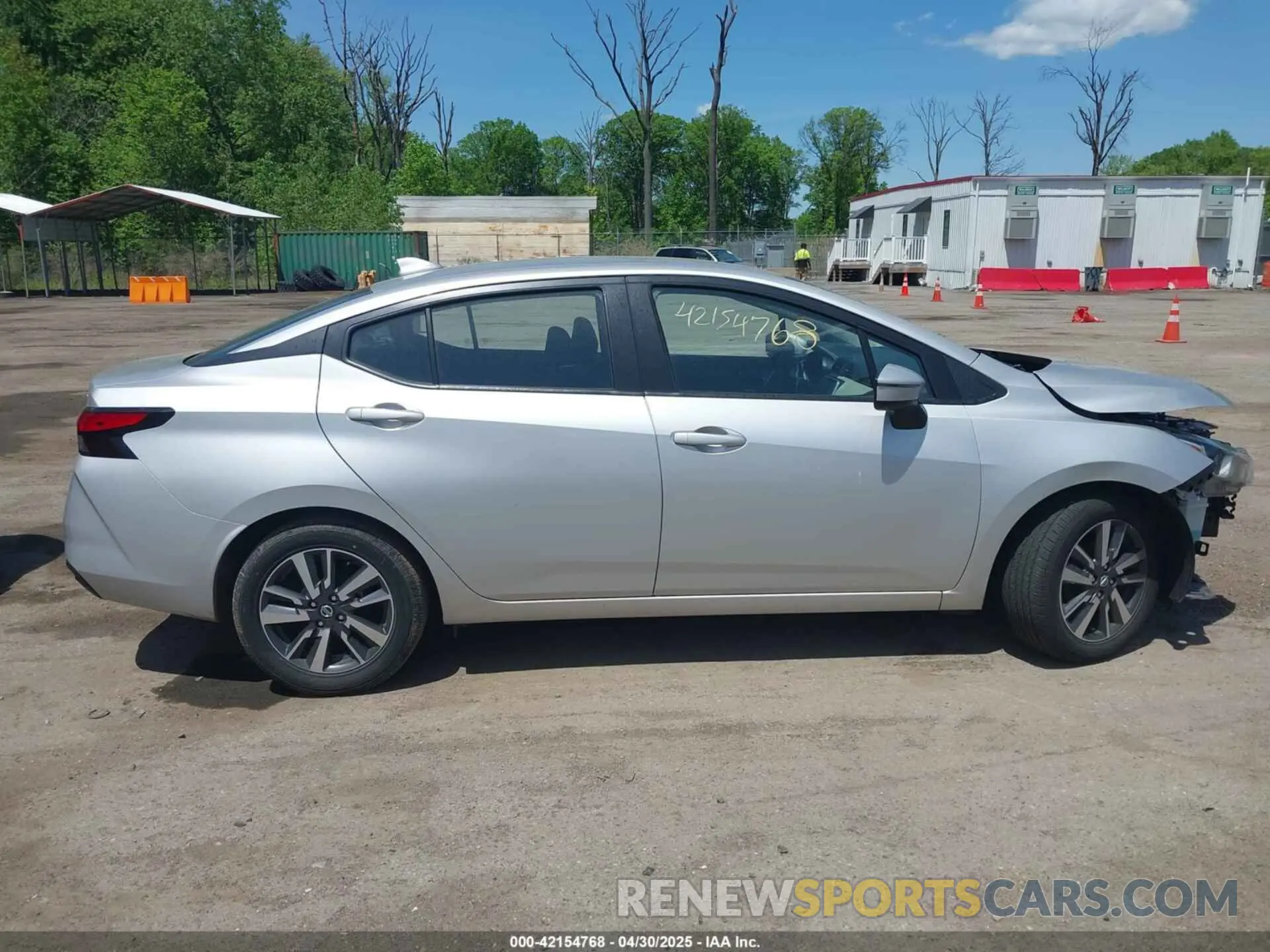 13 Photograph of a damaged car 3N1CN8EV3ML889650 NISSAN VERSA 2021