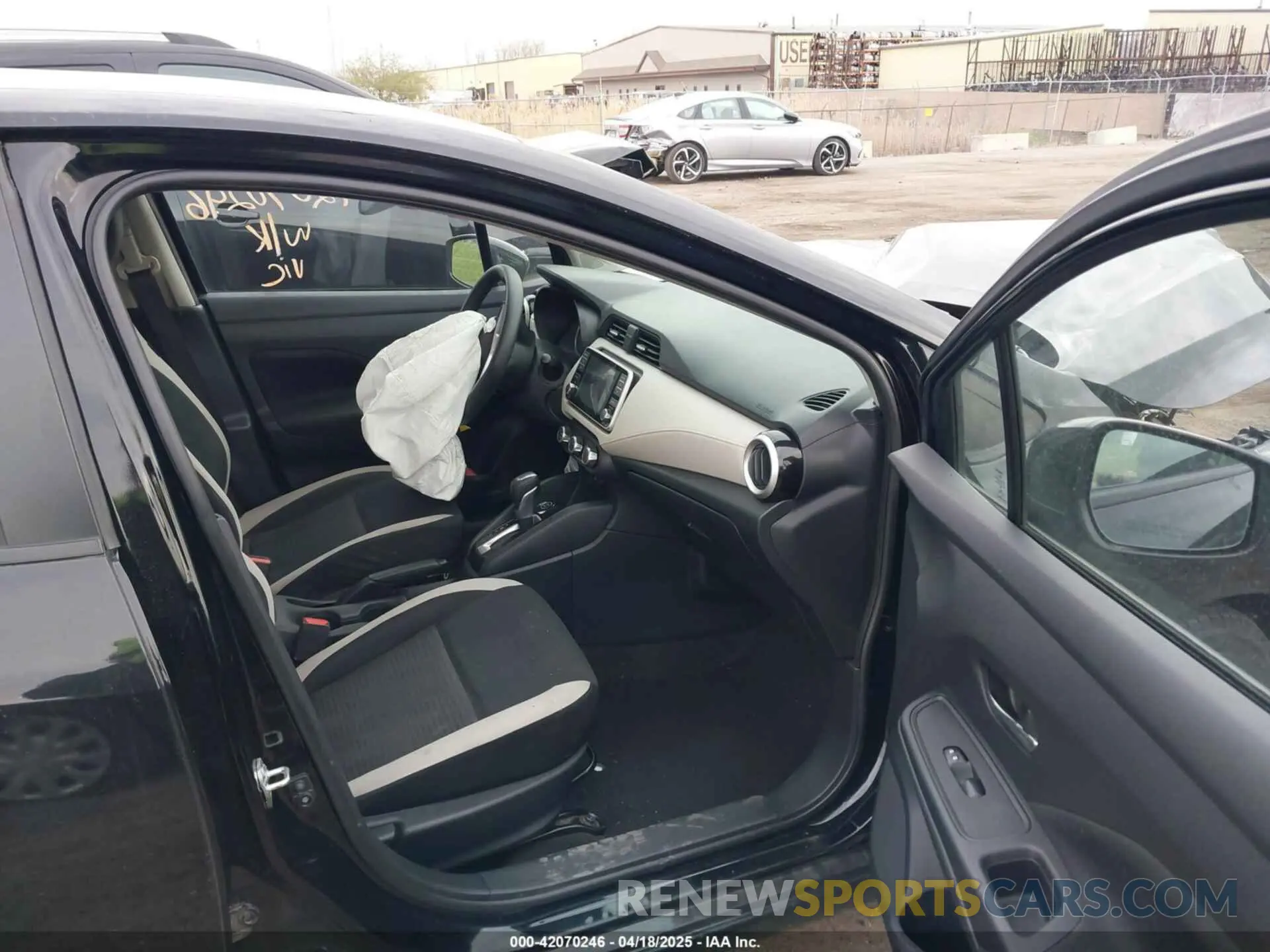 5 Photograph of a damaged car 3N1CN8EV3ML891043 NISSAN VERSA 2021