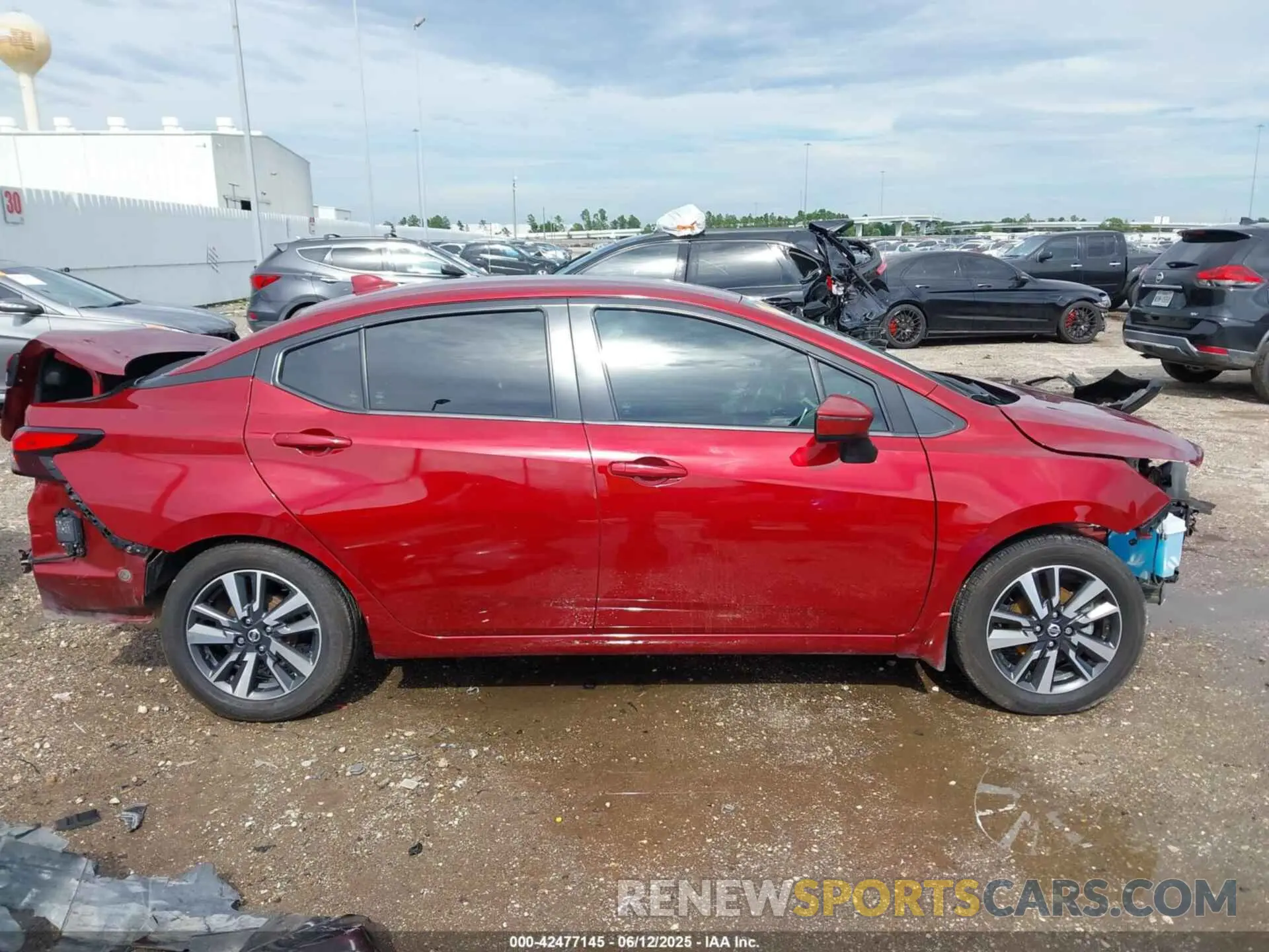 14 Photograph of a damaged car 3N1CN8EV4ML823995 NISSAN VERSA 2021
