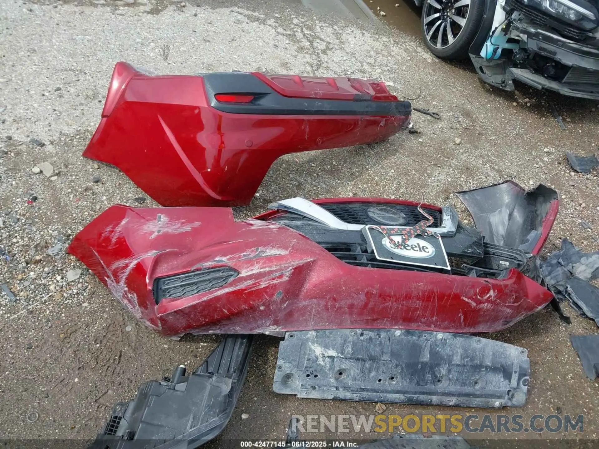 18 Photograph of a damaged car 3N1CN8EV4ML823995 NISSAN VERSA 2021