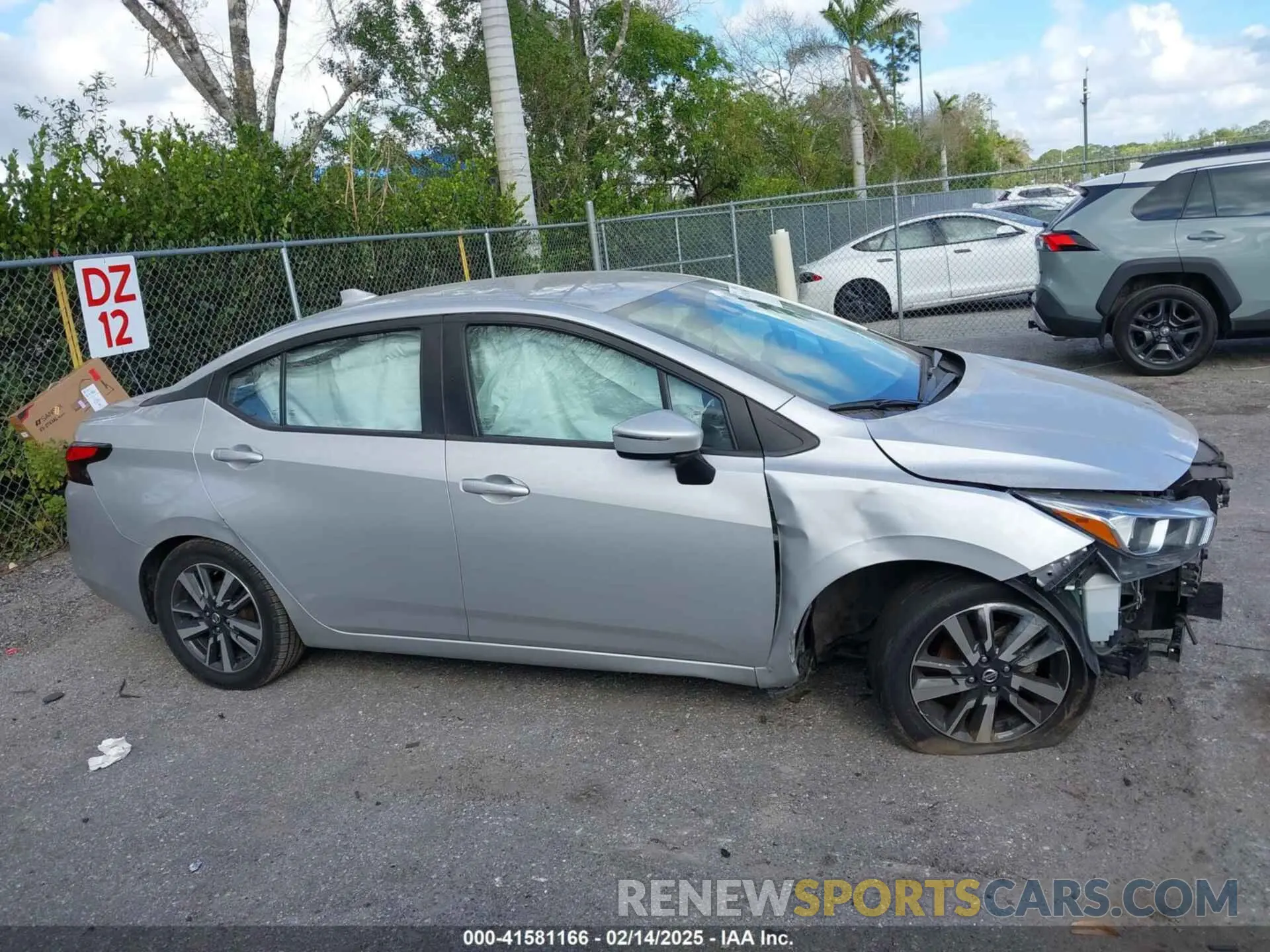 14 Photograph of a damaged car 3N1CN8EV4ML845009 NISSAN VERSA 2021