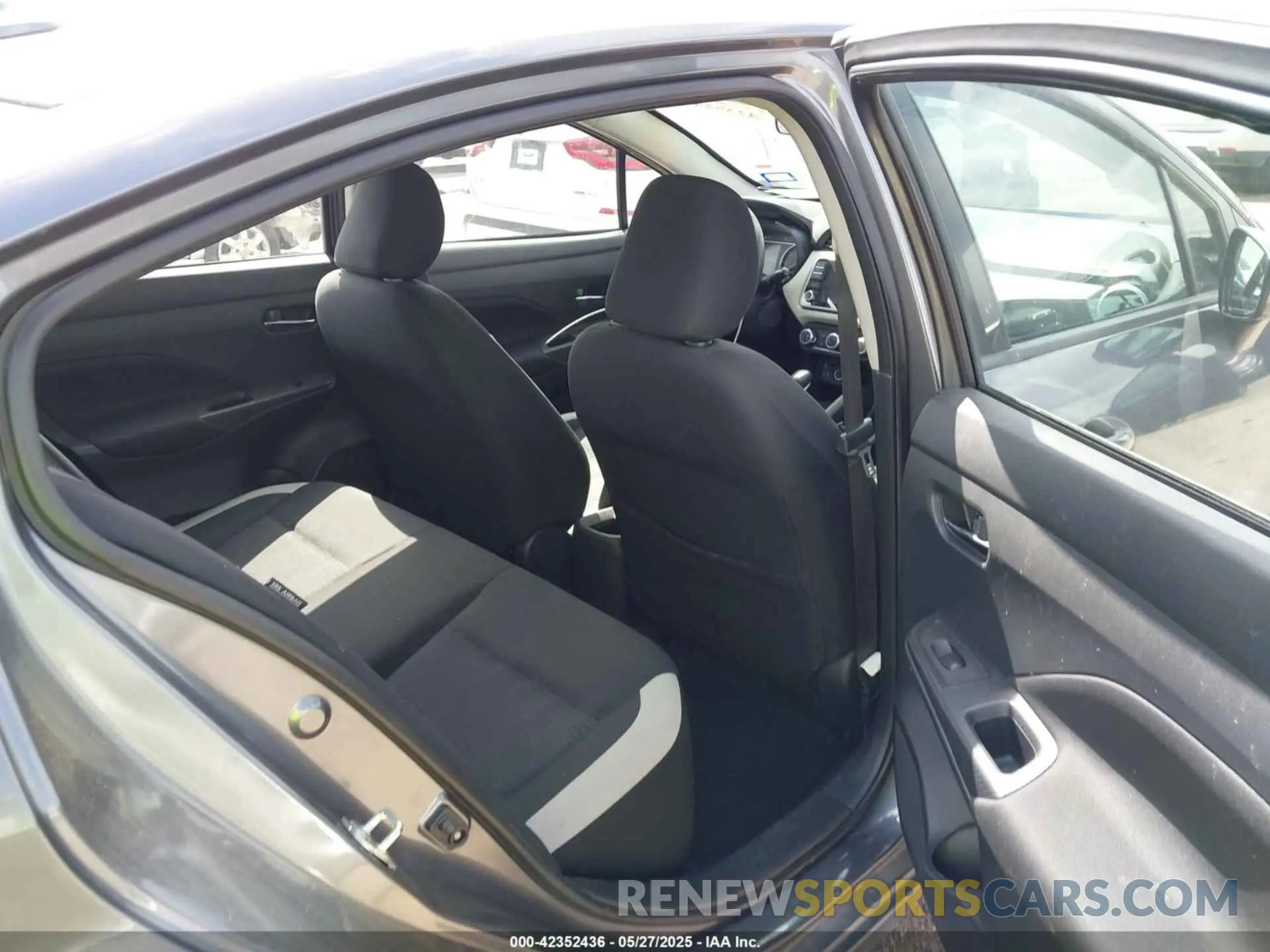8 Photograph of a damaged car 3N1CN8EV4ML852591 NISSAN VERSA 2021