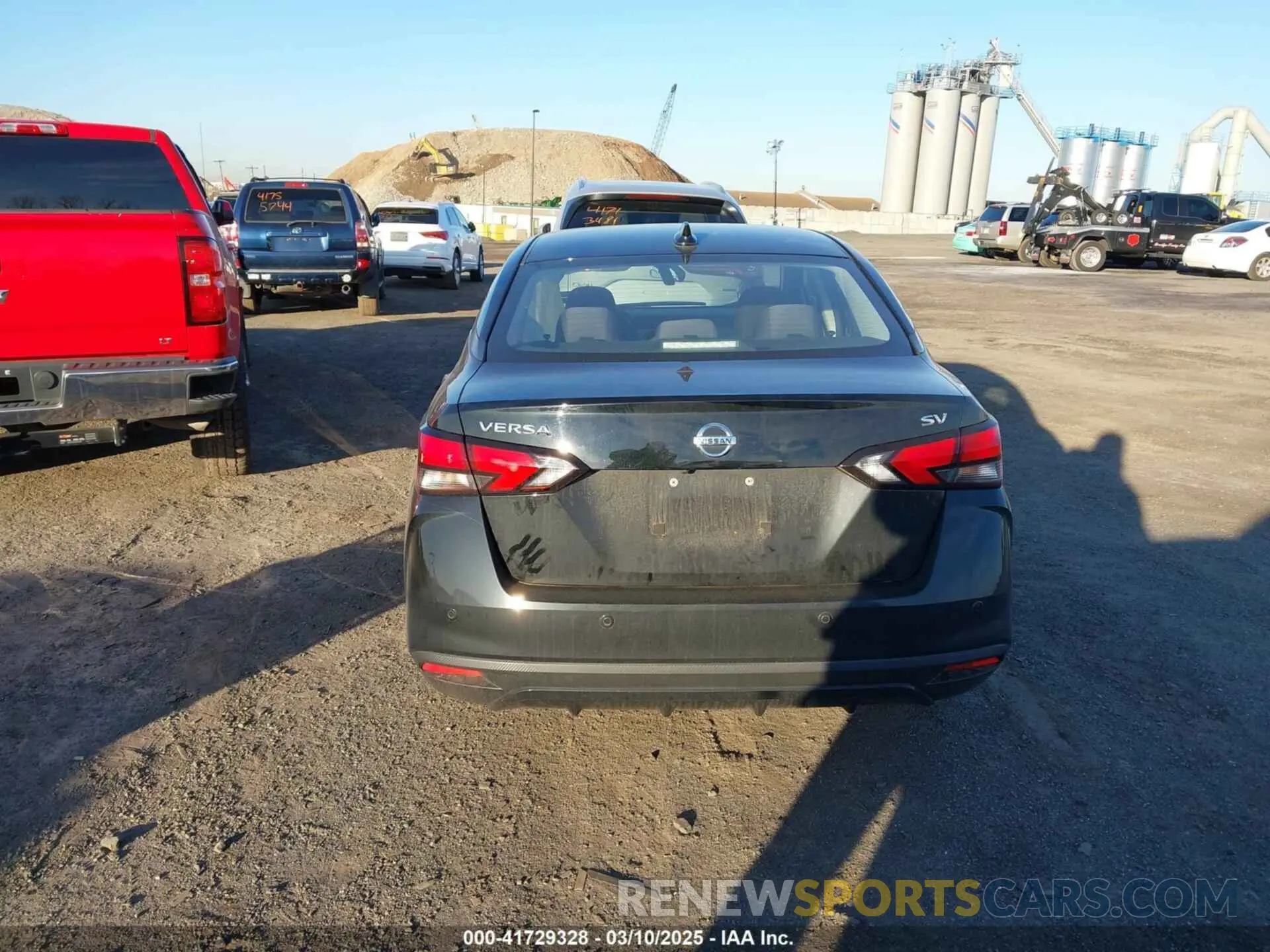 15 Photograph of a damaged car 3N1CN8EV4ML859718 NISSAN VERSA 2021