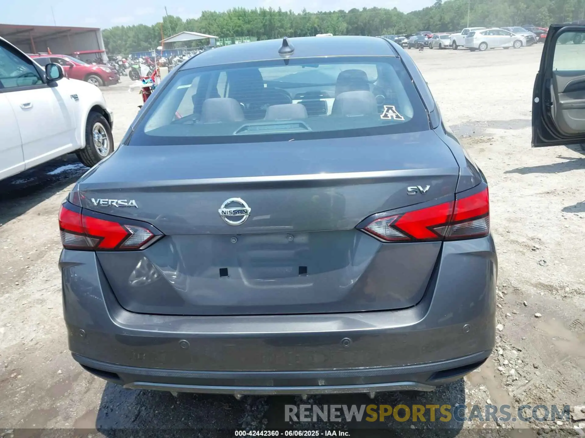 16 Photograph of a damaged car 3N1CN8EV4ML860108 NISSAN VERSA 2021