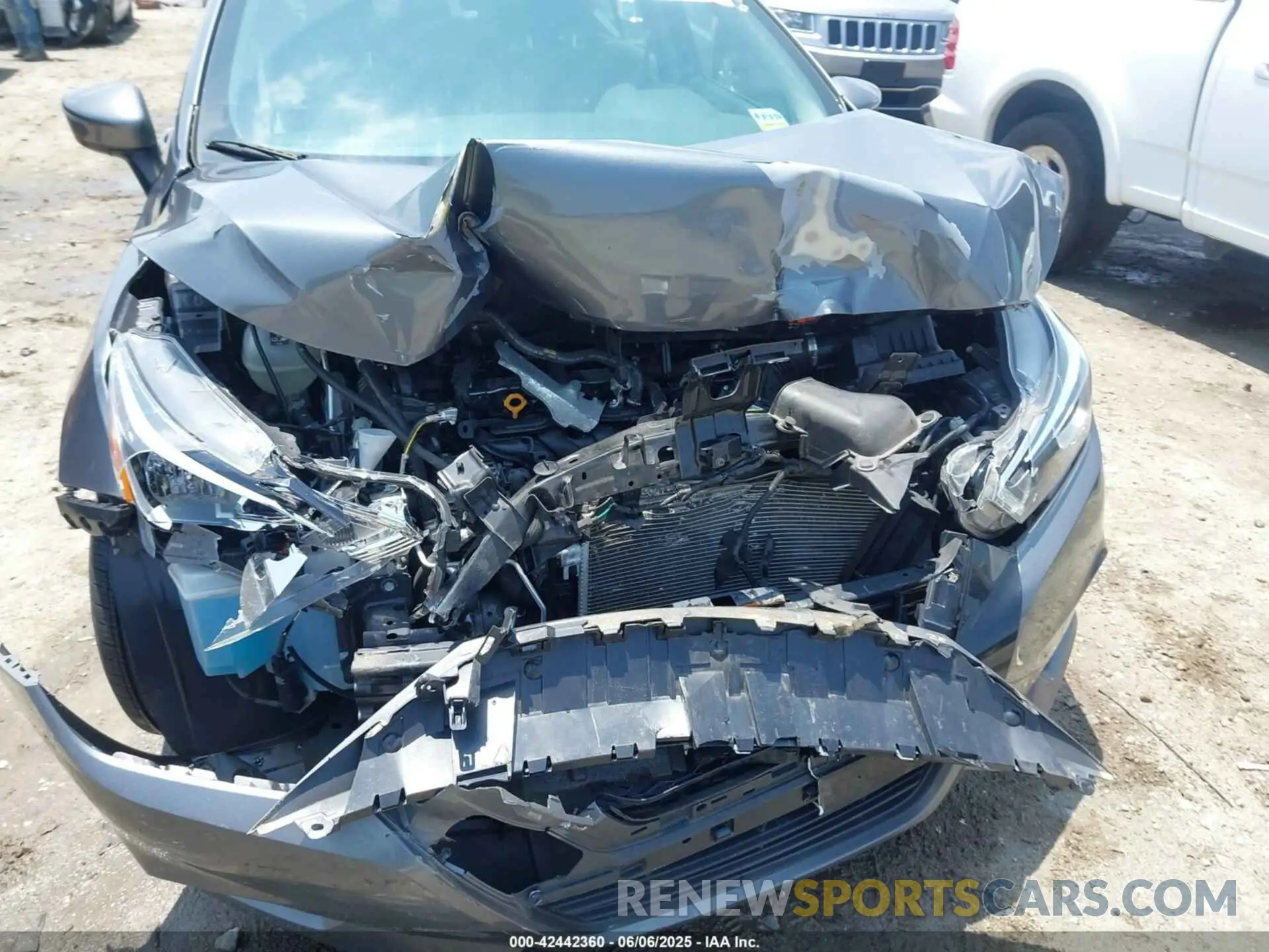 18 Photograph of a damaged car 3N1CN8EV4ML860108 NISSAN VERSA 2021