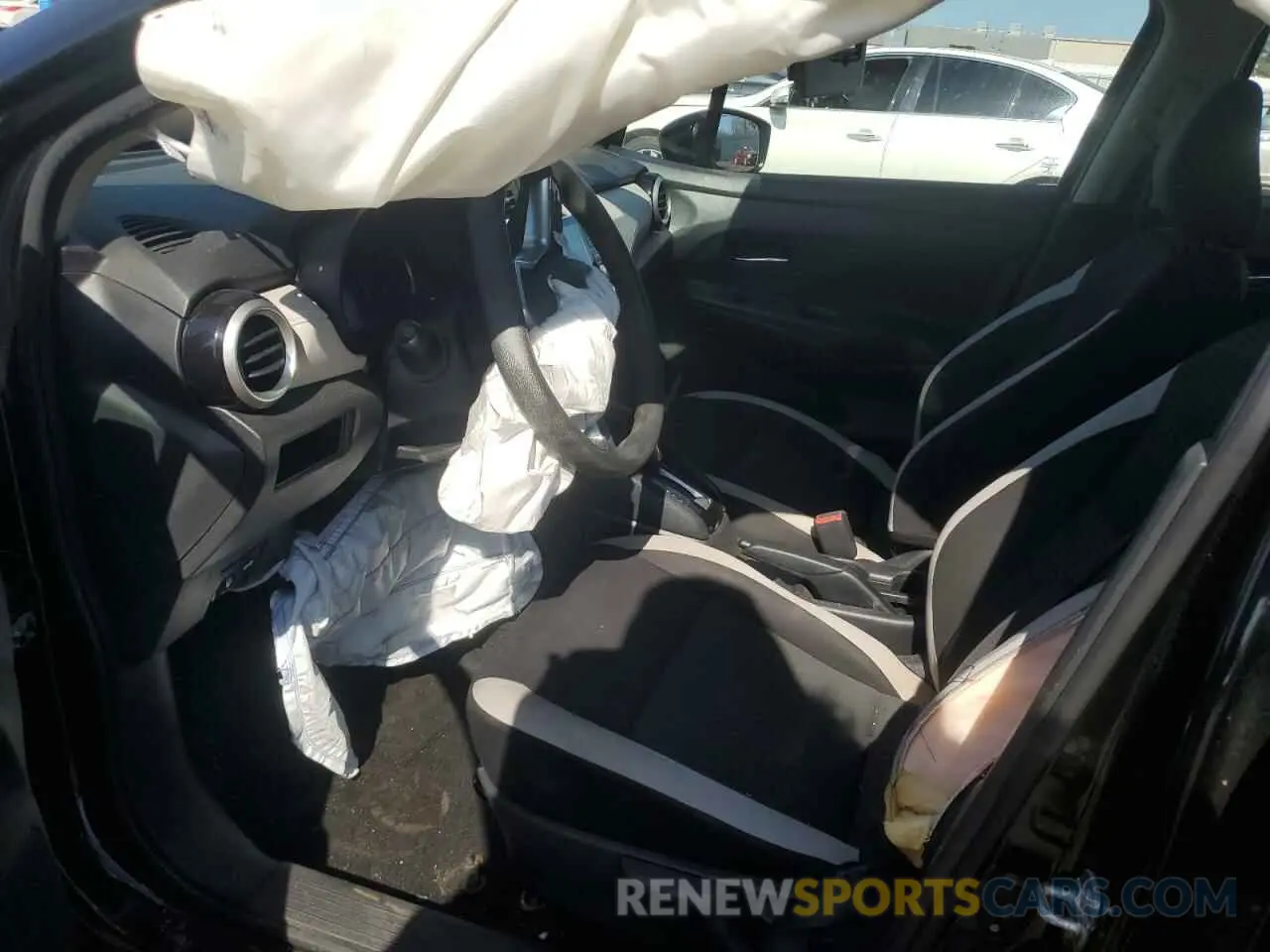 7 Photograph of a damaged car 3N1CN8EV4ML868192 NISSAN VERSA 2021