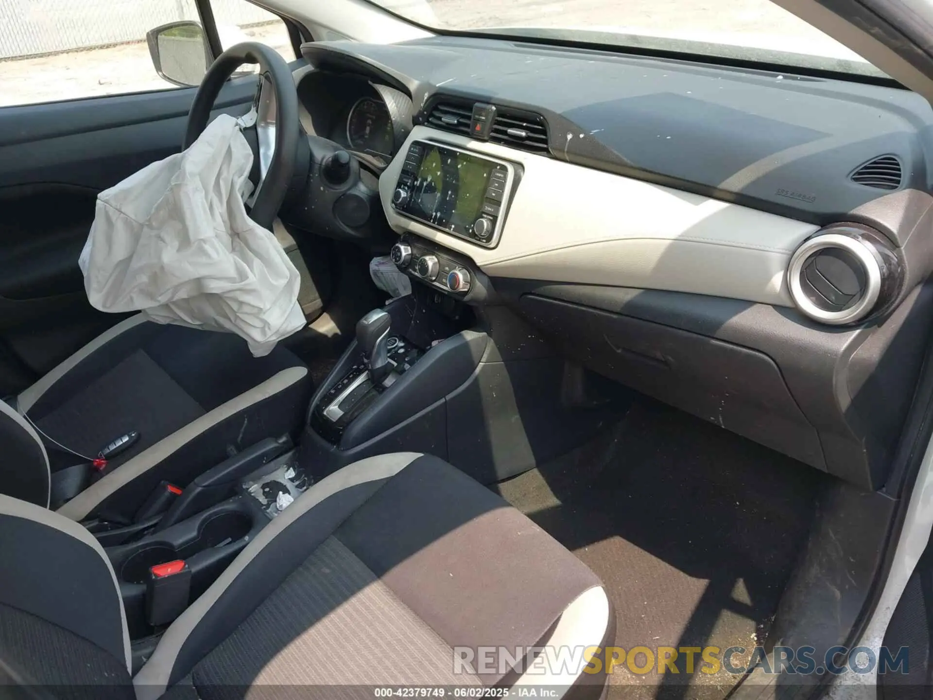 5 Photograph of a damaged car 3N1CN8EV4ML869603 NISSAN VERSA 2021
