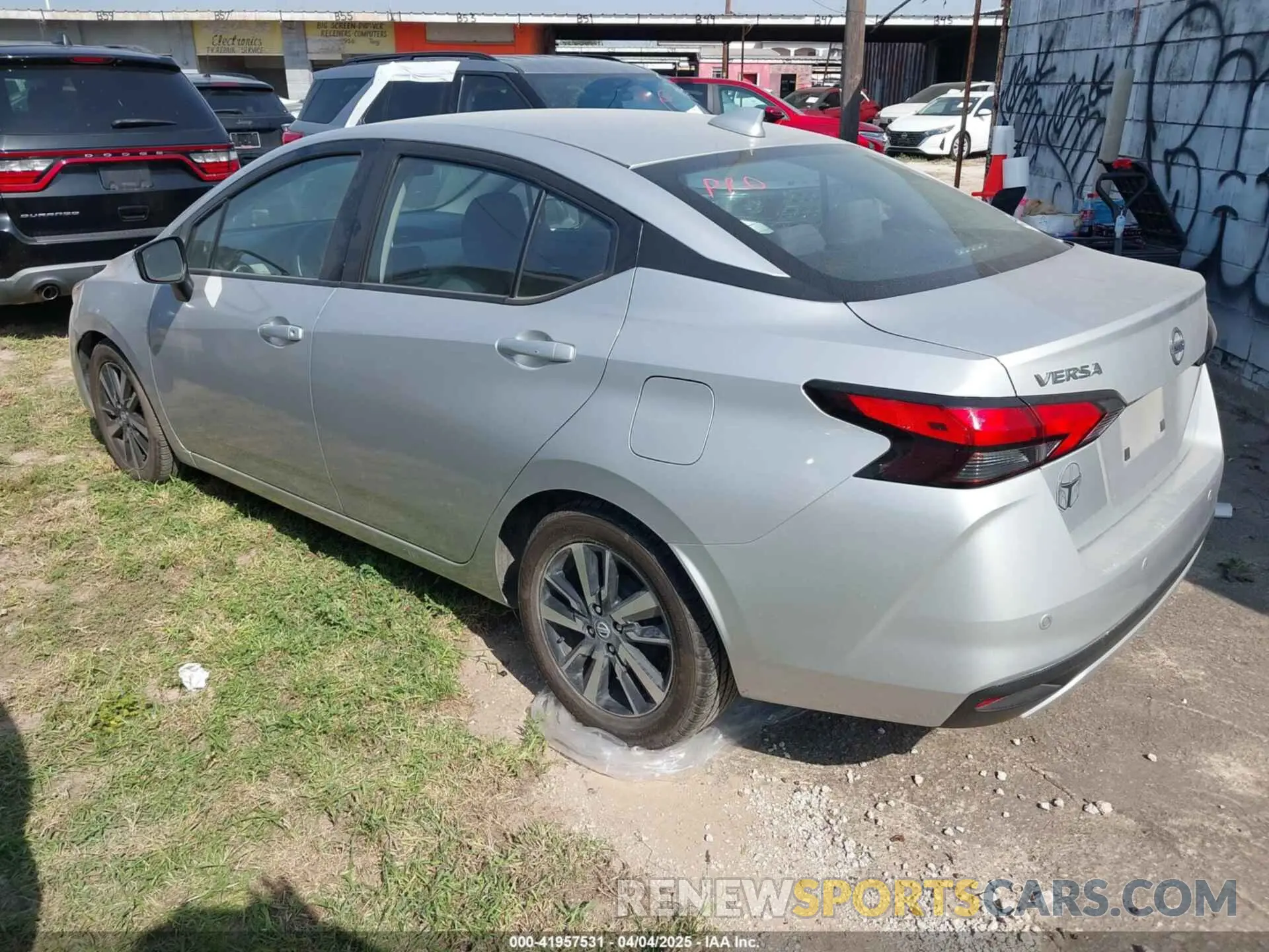 3 Photograph of a damaged car 3N1CN8EV4ML870444 NISSAN VERSA 2021