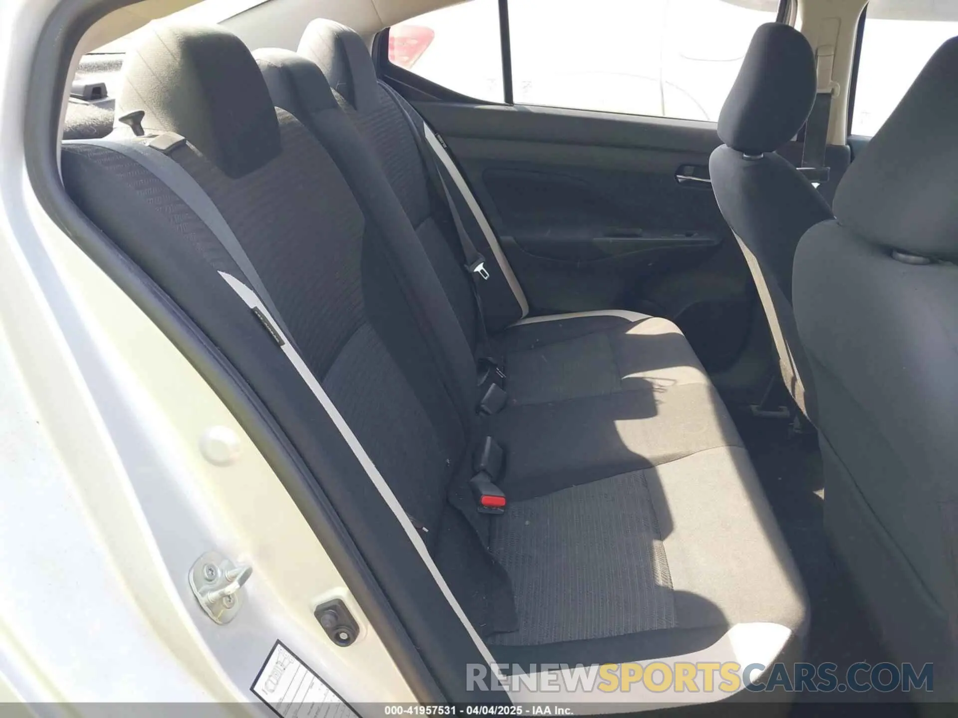 8 Photograph of a damaged car 3N1CN8EV4ML870444 NISSAN VERSA 2021