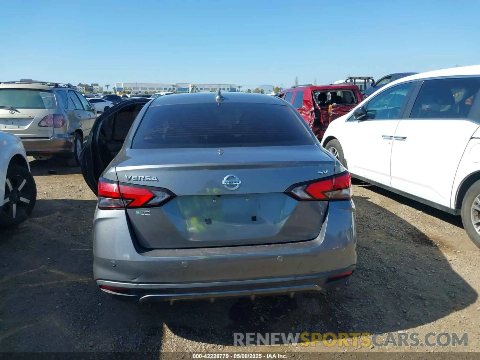 15 Photograph of a damaged car 3N1CN8EV4ML884313 NISSAN VERSA 2021