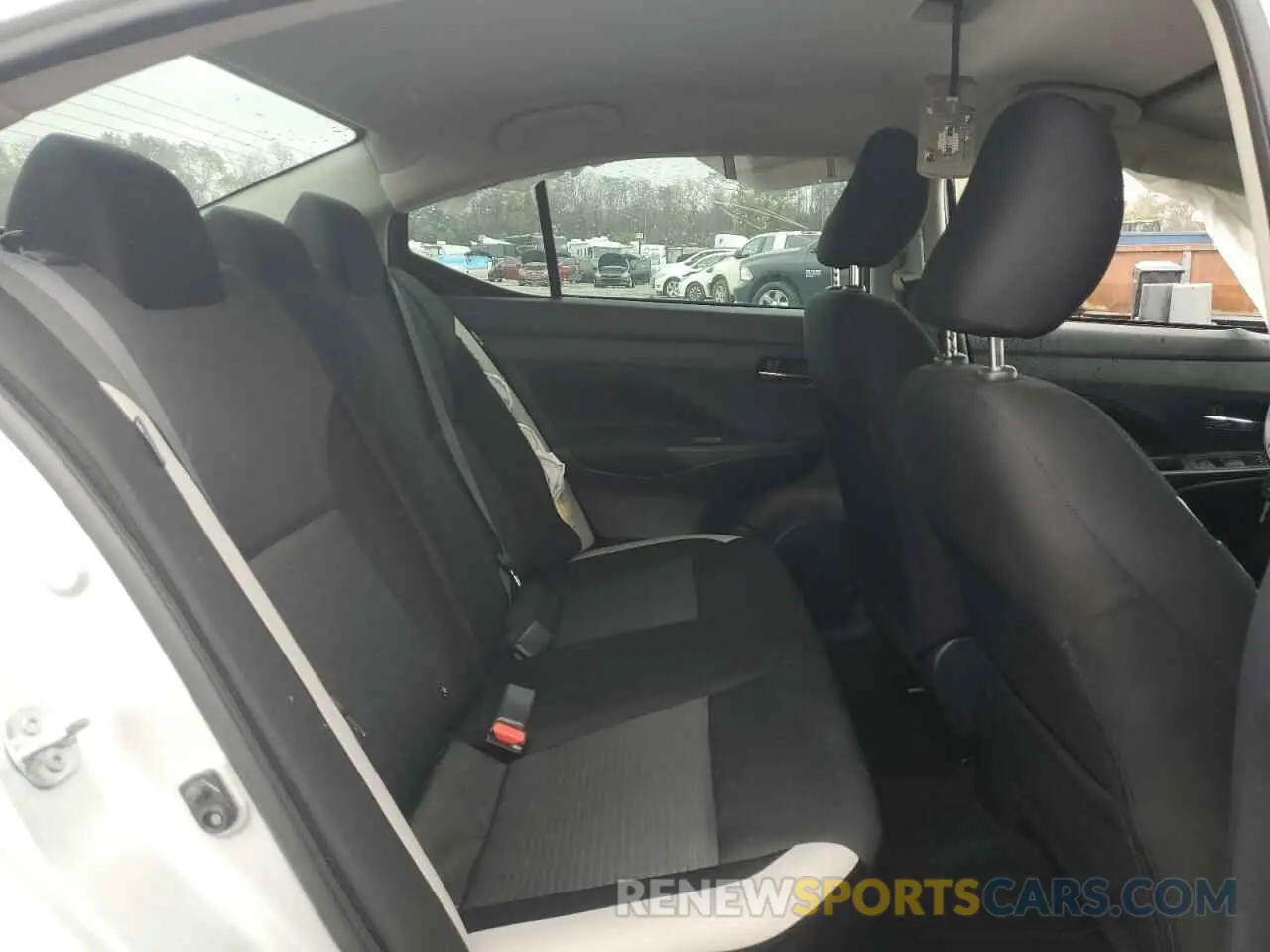 10 Photograph of a damaged car 3N1CN8EV4ML917942 NISSAN VERSA 2021