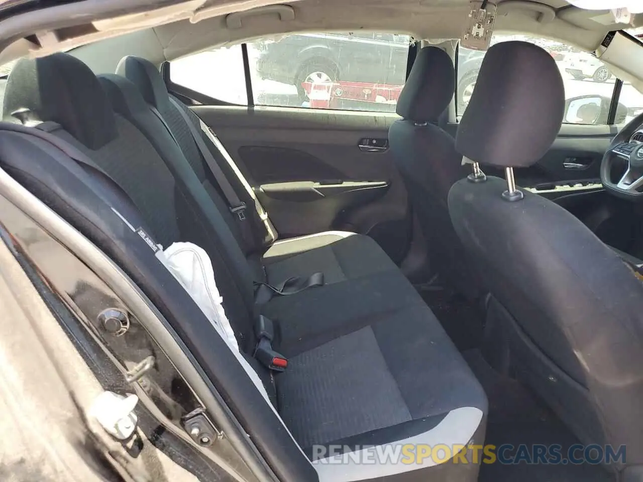 10 Photograph of a damaged car 3N1CN8EV4ML925796 NISSAN VERSA 2021