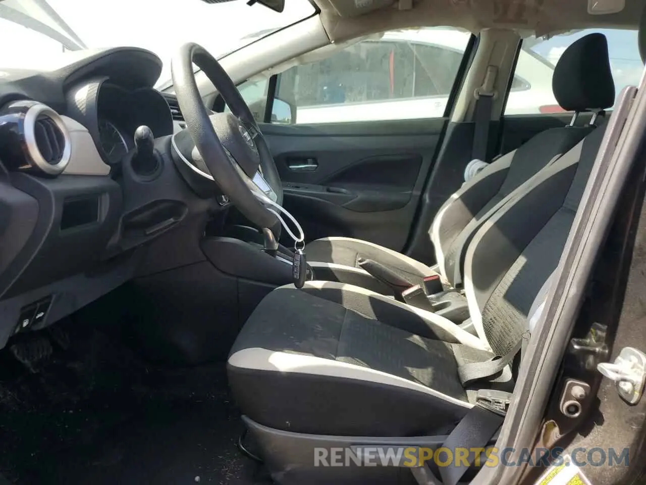 7 Photograph of a damaged car 3N1CN8EV4ML925796 NISSAN VERSA 2021