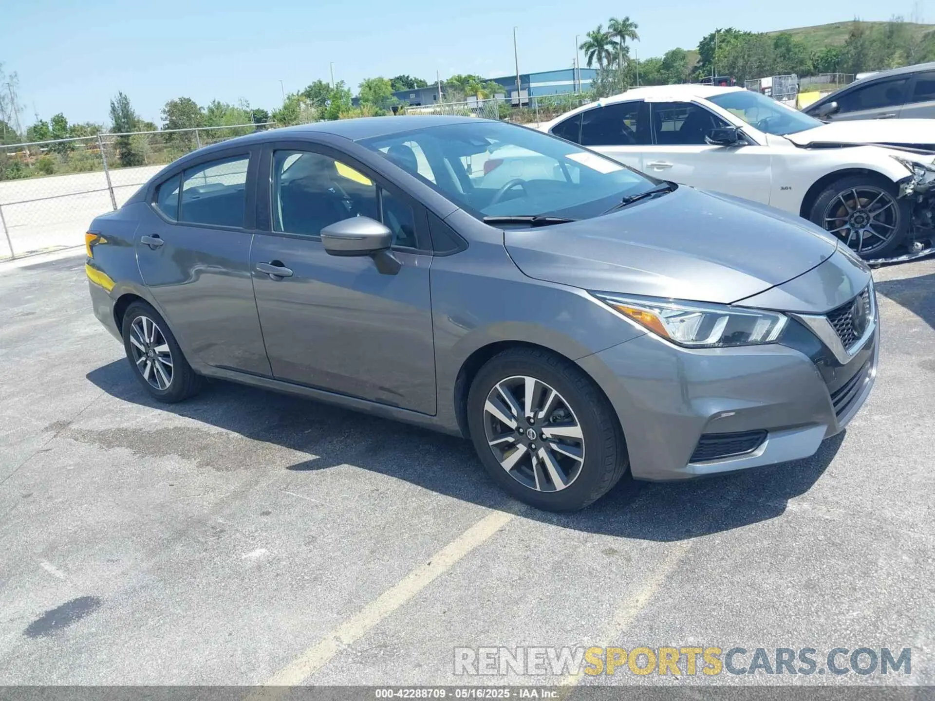 1 Photograph of a damaged car 3N1CN8EV5ML807577 NISSAN VERSA 2021