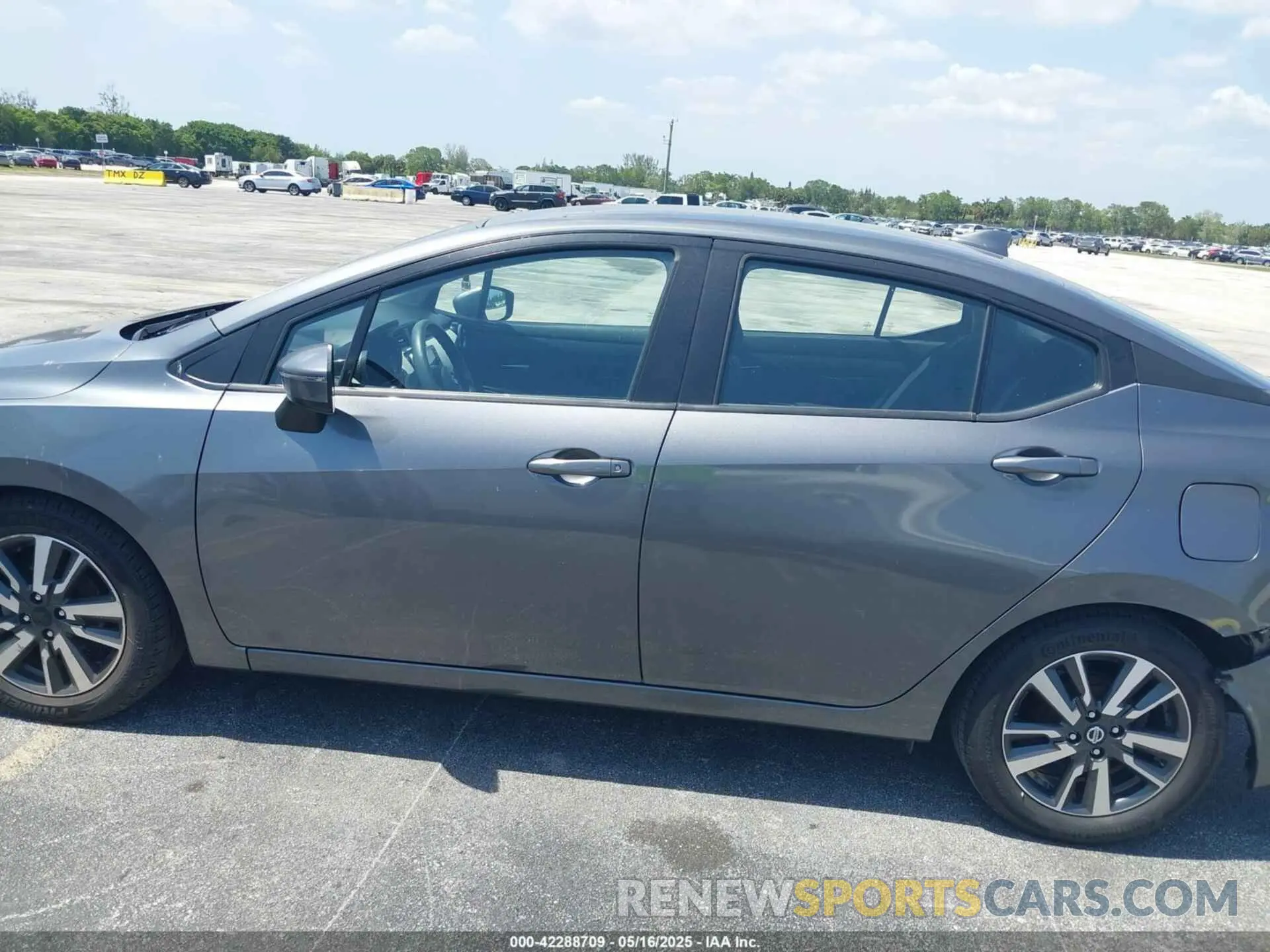 15 Photograph of a damaged car 3N1CN8EV5ML807577 NISSAN VERSA 2021