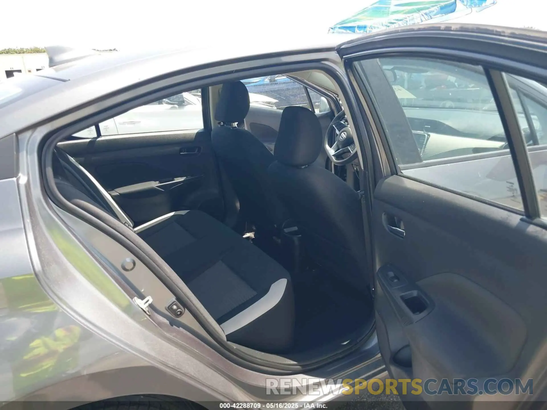 8 Photograph of a damaged car 3N1CN8EV5ML807577 NISSAN VERSA 2021
