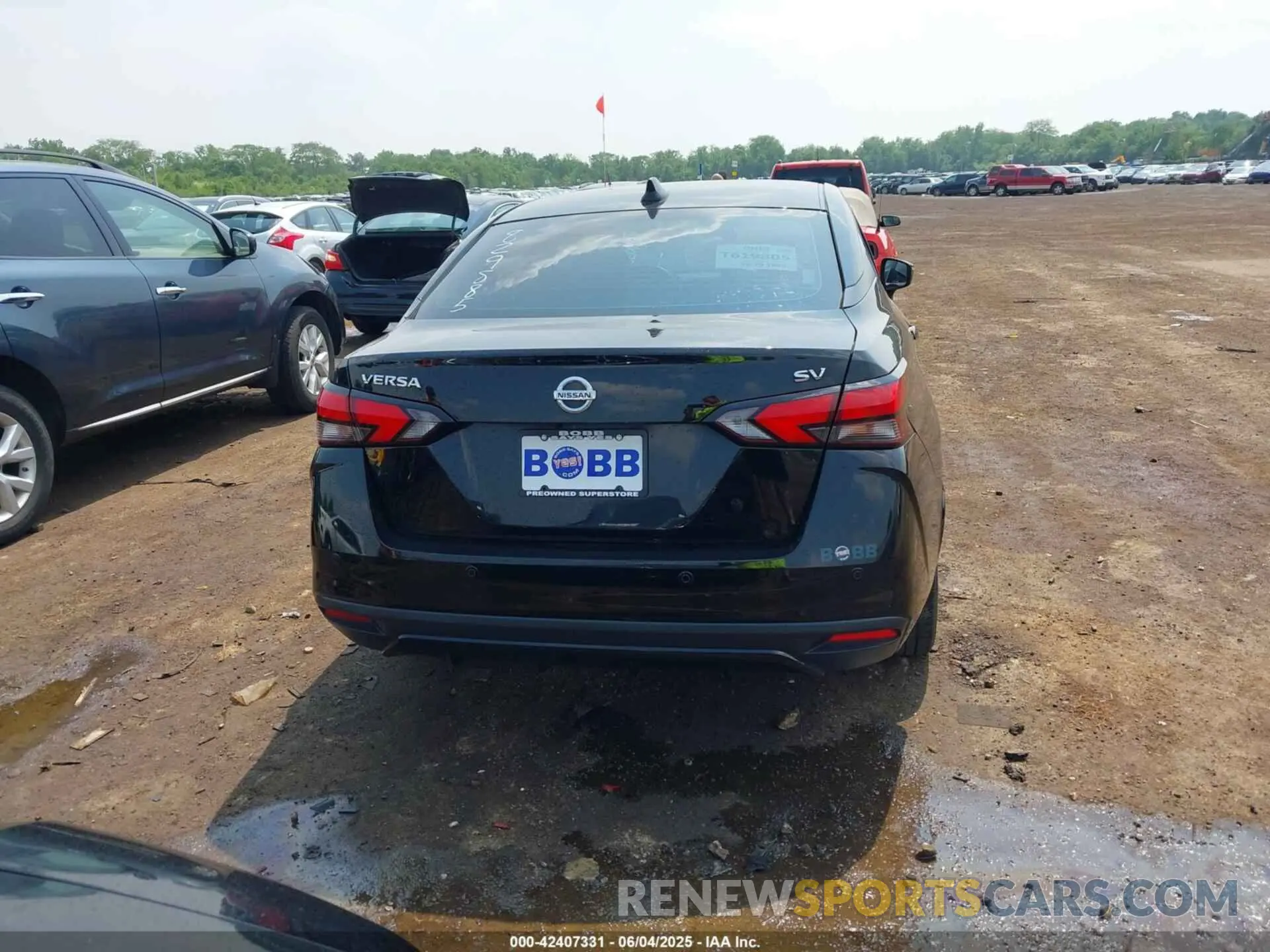 16 Photograph of a damaged car 3N1CN8EV5ML829885 NISSAN VERSA 2021