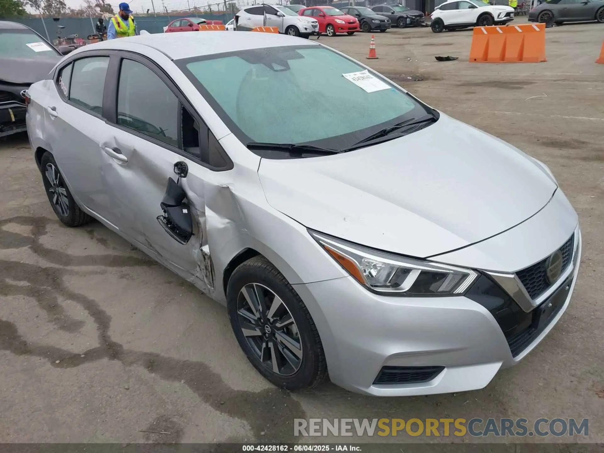 1 Photograph of a damaged car 3N1CN8EV5ML841146 NISSAN VERSA 2021