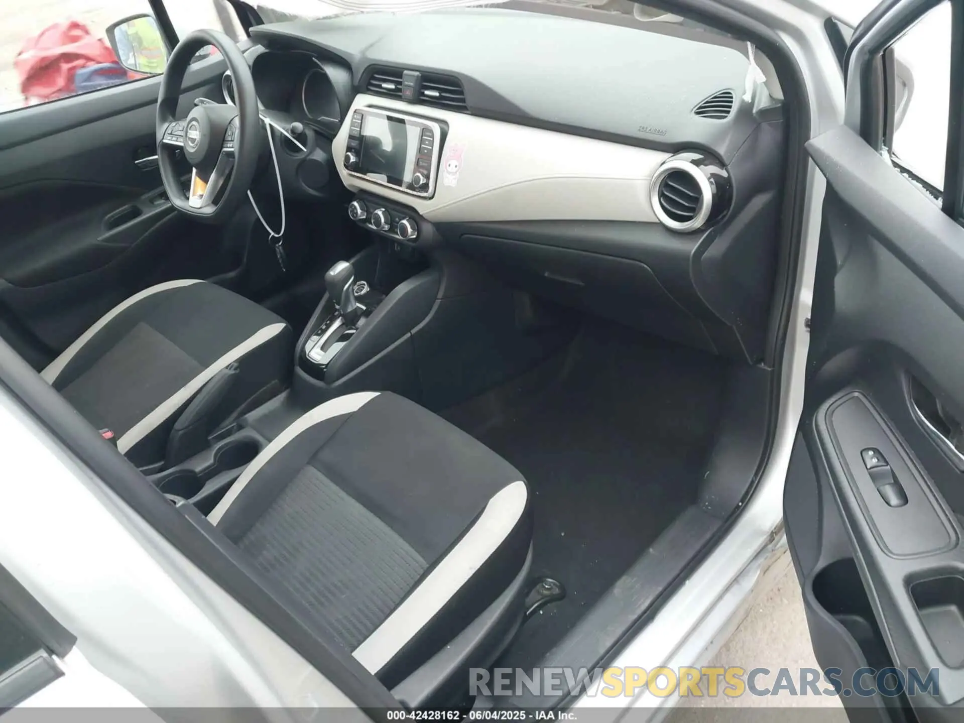 5 Photograph of a damaged car 3N1CN8EV5ML841146 NISSAN VERSA 2021
