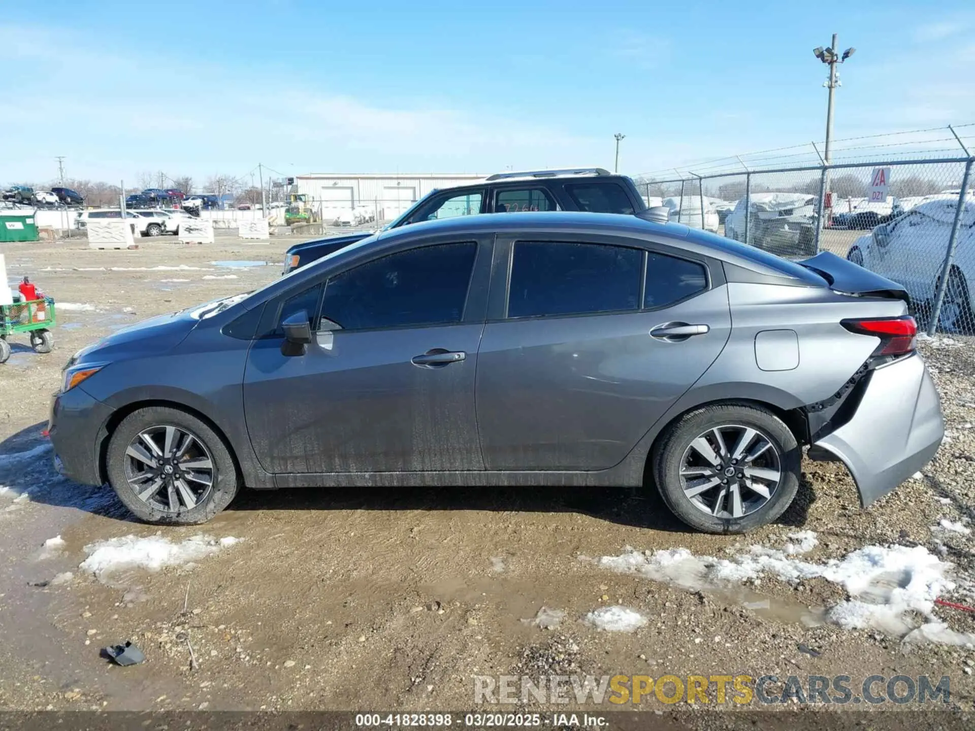 14 Photograph of a damaged car 3N1CN8EV5ML841504 NISSAN VERSA 2021