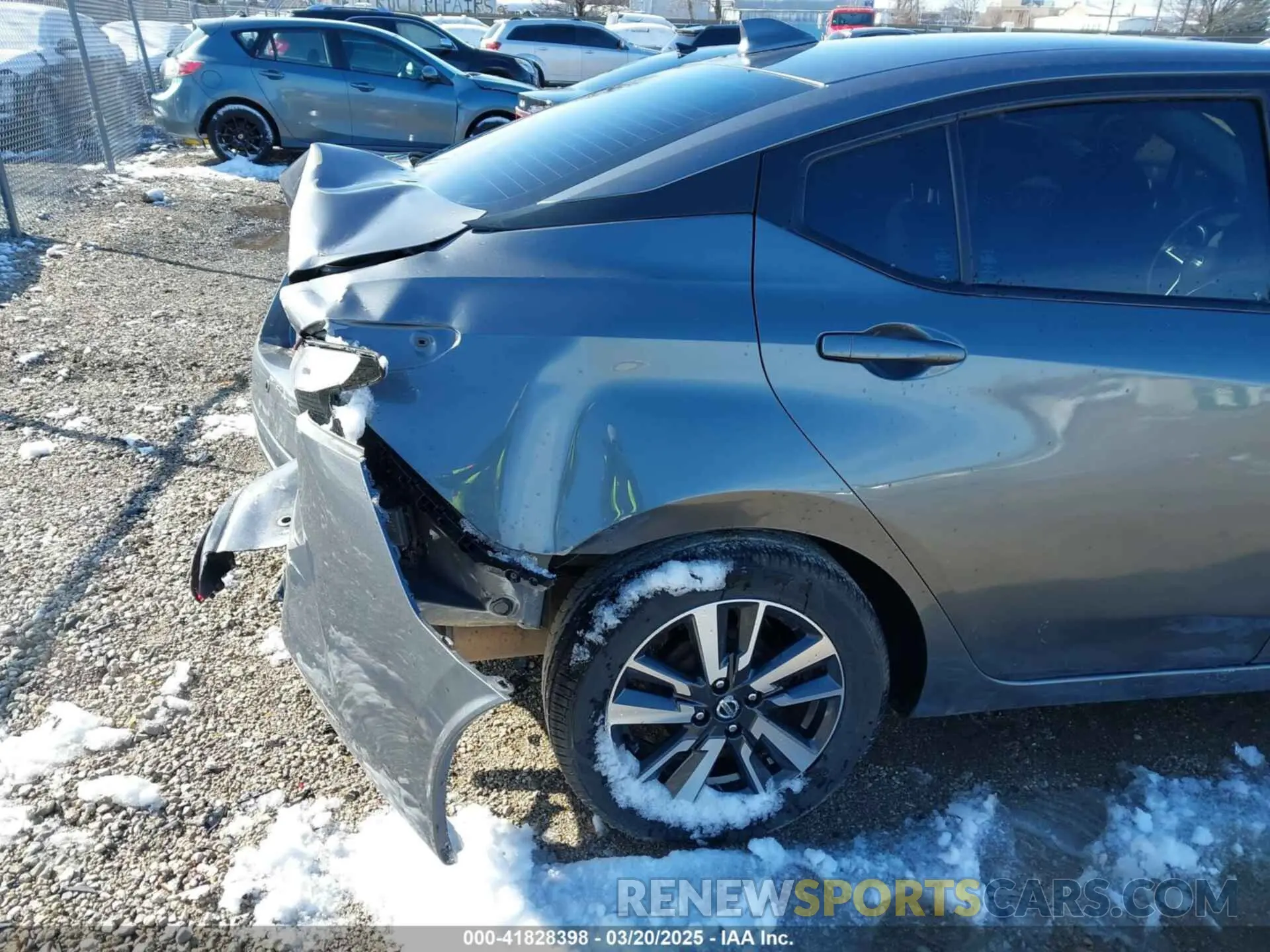 17 Photograph of a damaged car 3N1CN8EV5ML841504 NISSAN VERSA 2021