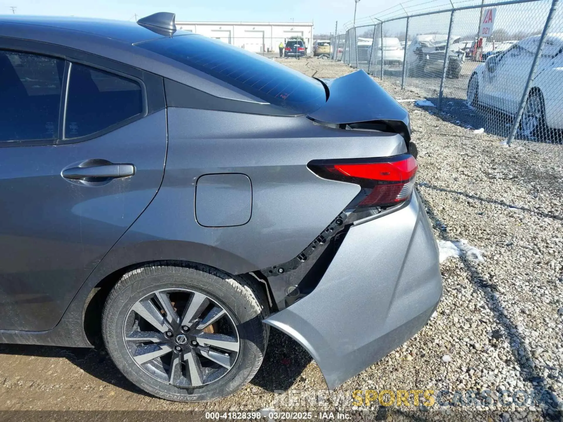 18 Photograph of a damaged car 3N1CN8EV5ML841504 NISSAN VERSA 2021