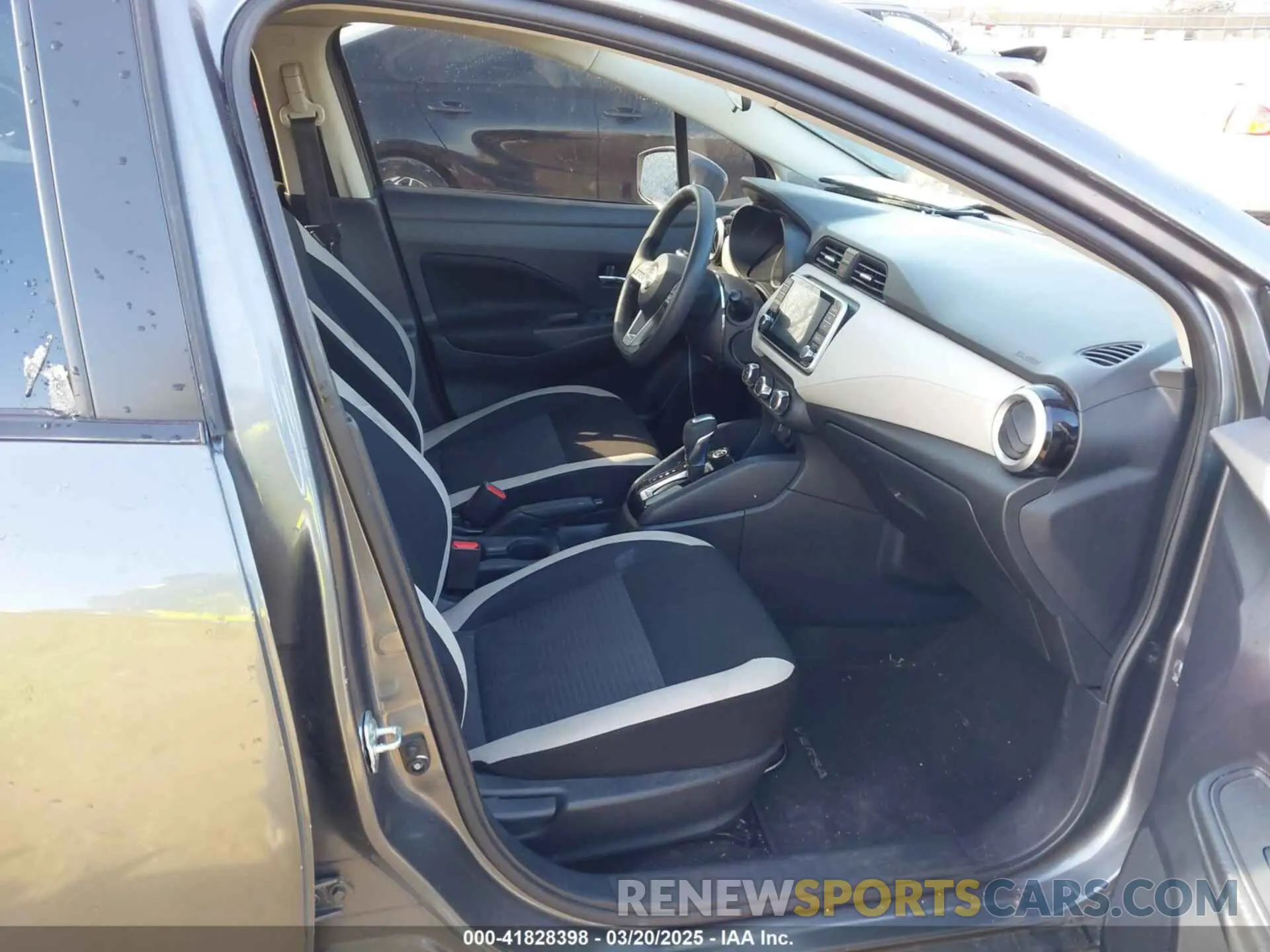 5 Photograph of a damaged car 3N1CN8EV5ML841504 NISSAN VERSA 2021