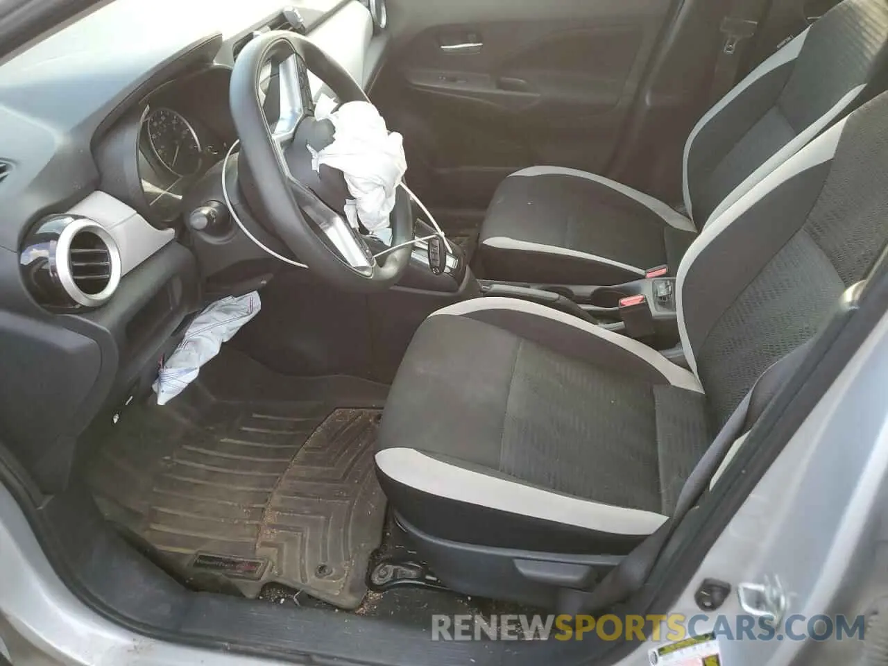 7 Photograph of a damaged car 3N1CN8EV5ML843107 NISSAN VERSA 2021