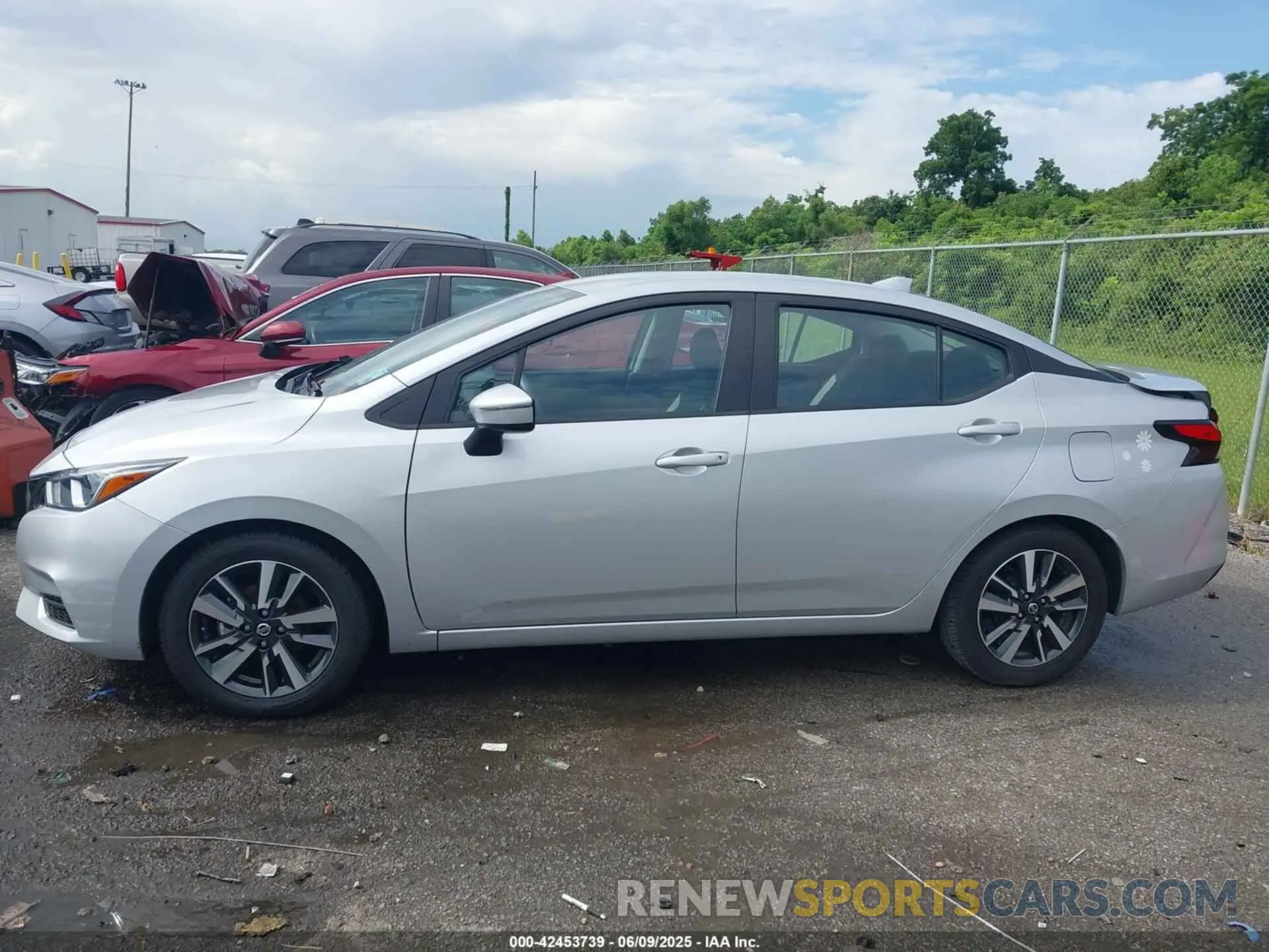 14 Photograph of a damaged car 3N1CN8EV5ML858870 NISSAN VERSA 2021