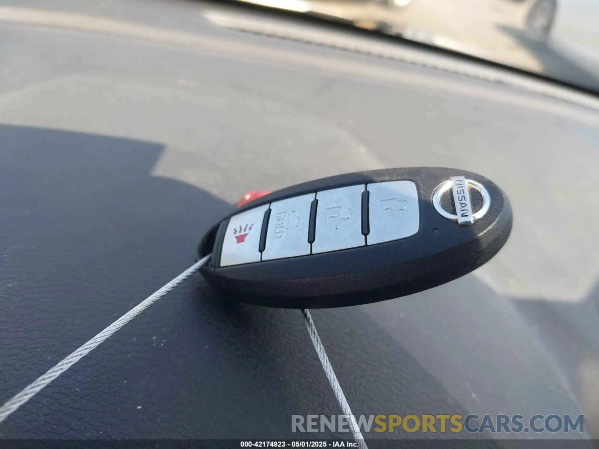 11 Photograph of a damaged car 3N1CN8EV5ML865429 NISSAN VERSA 2021