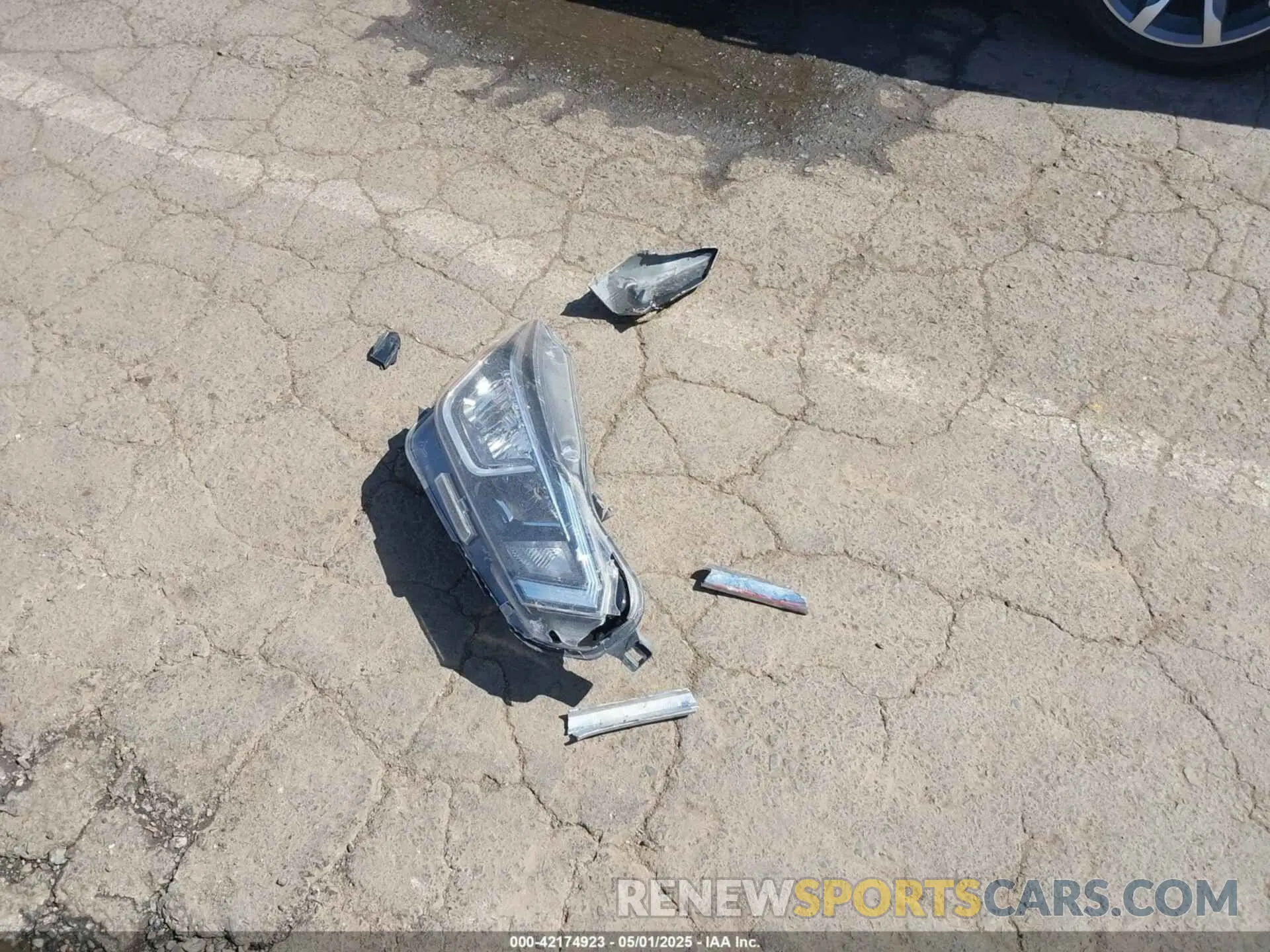 12 Photograph of a damaged car 3N1CN8EV5ML865429 NISSAN VERSA 2021