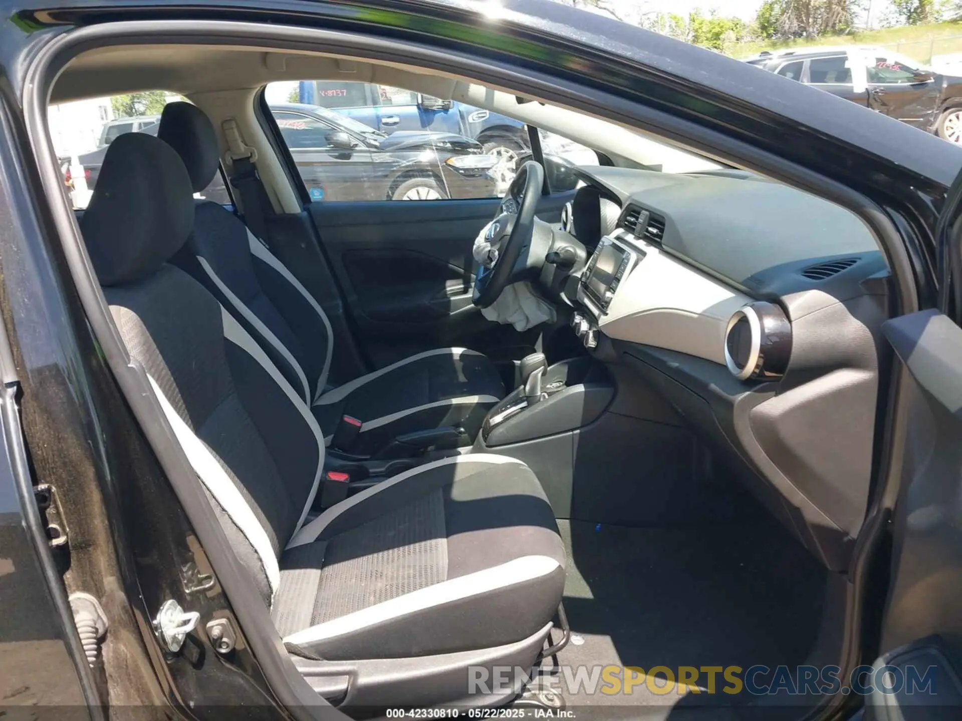 5 Photograph of a damaged car 3N1CN8EV5ML868007 NISSAN VERSA 2021