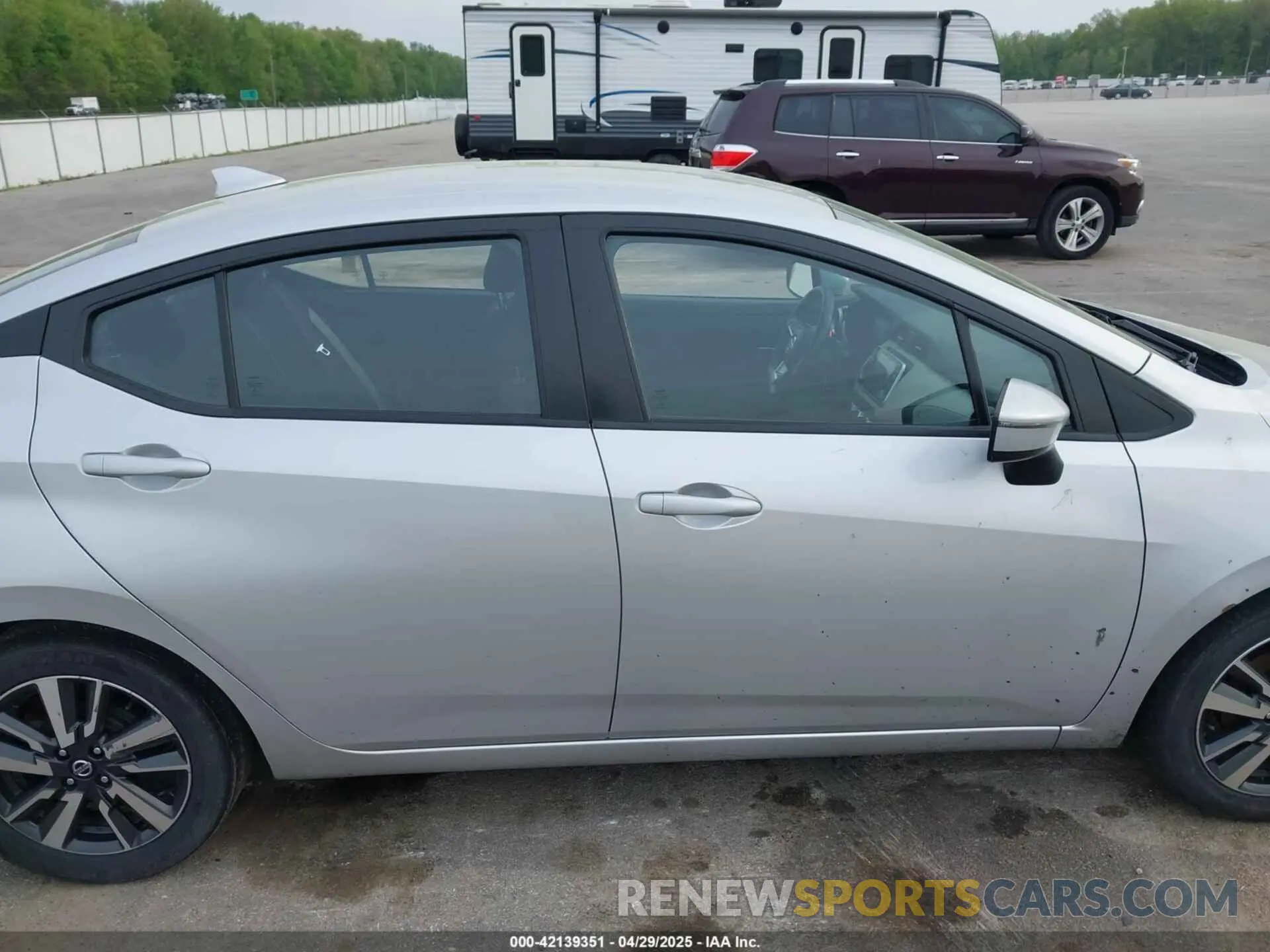 13 Photograph of a damaged car 3N1CN8EV5ML876737 NISSAN VERSA 2021