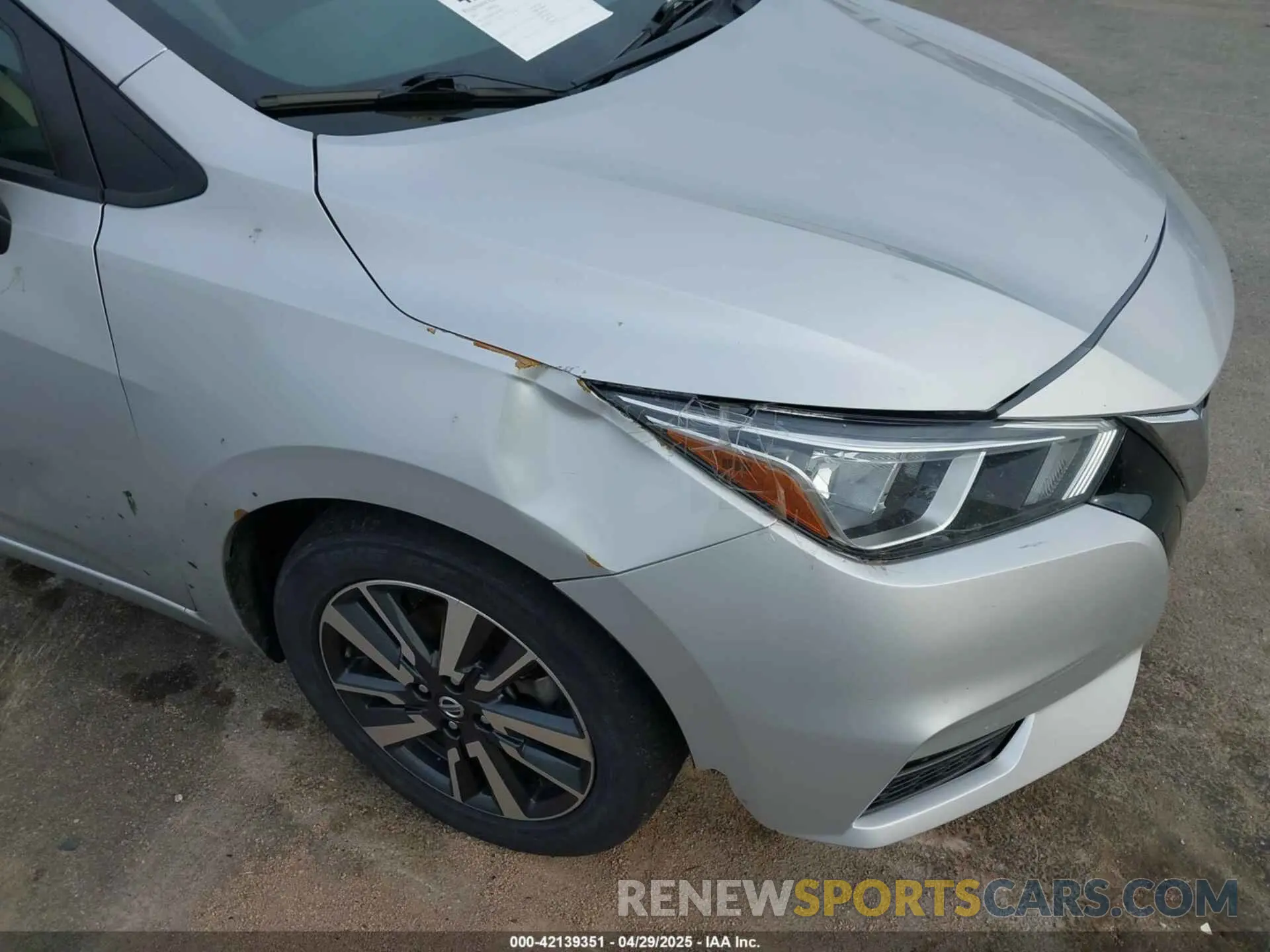 18 Photograph of a damaged car 3N1CN8EV5ML876737 NISSAN VERSA 2021
