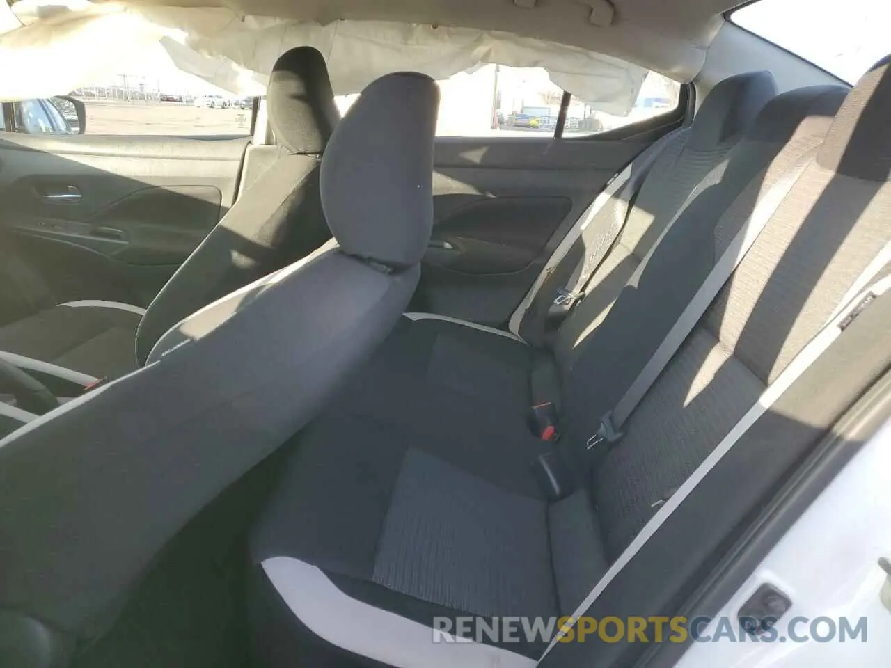 11 Photograph of a damaged car 3N1CN8EV6ML807314 NISSAN VERSA 2021