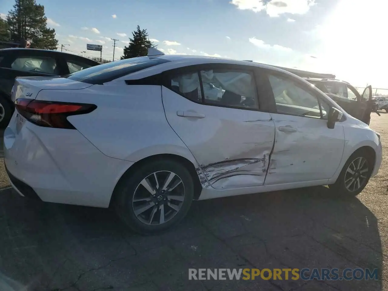 3 Photograph of a damaged car 3N1CN8EV6ML807314 NISSAN VERSA 2021
