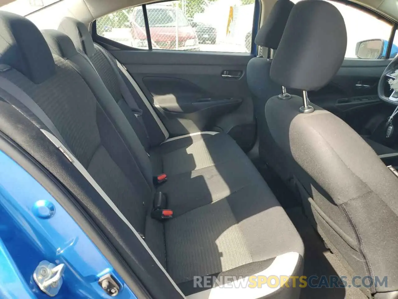 10 Photograph of a damaged car 3N1CN8EV6ML825750 NISSAN VERSA 2021