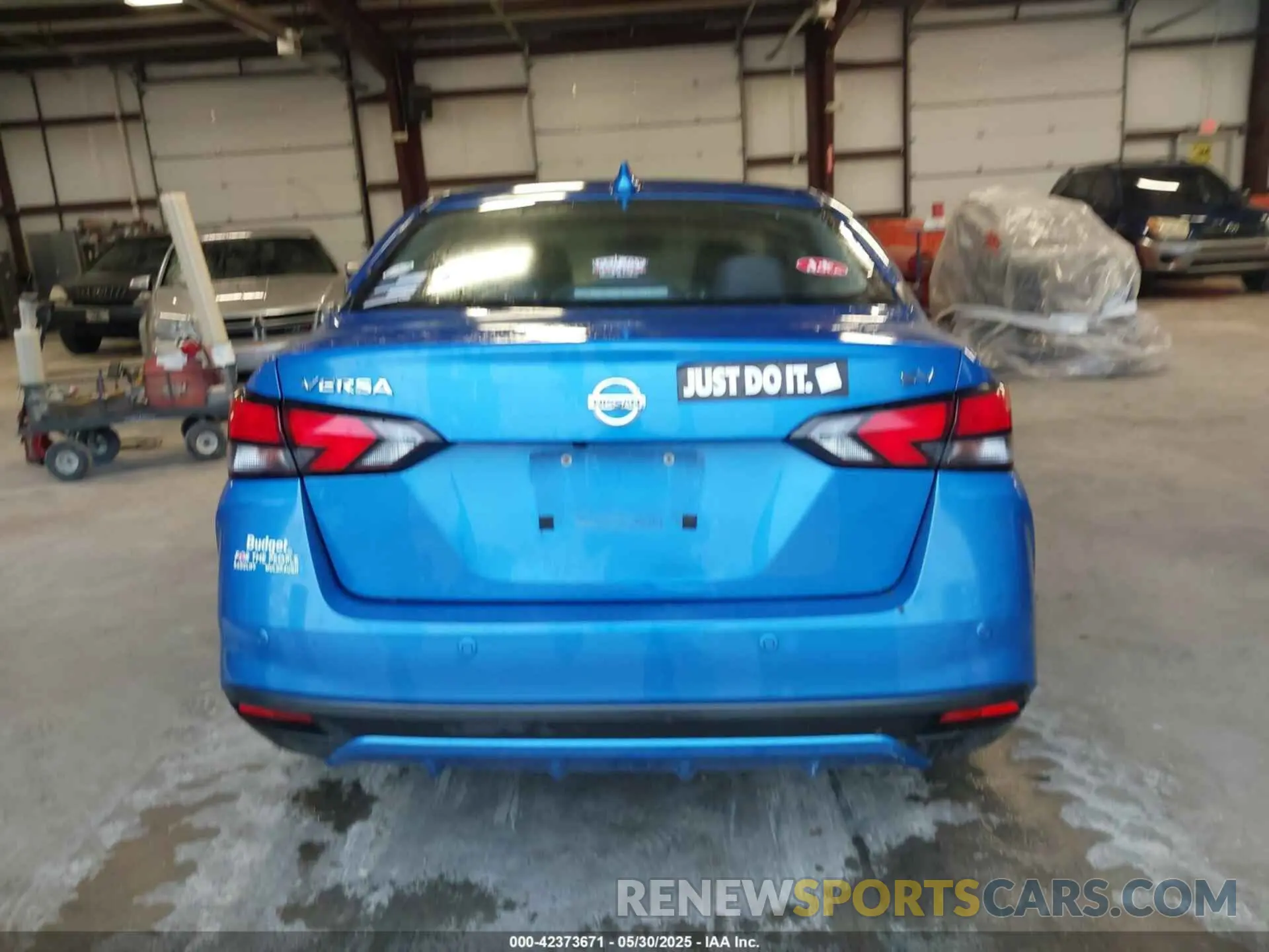 16 Photograph of a damaged car 3N1CN8EV6ML828390 NISSAN VERSA 2021
